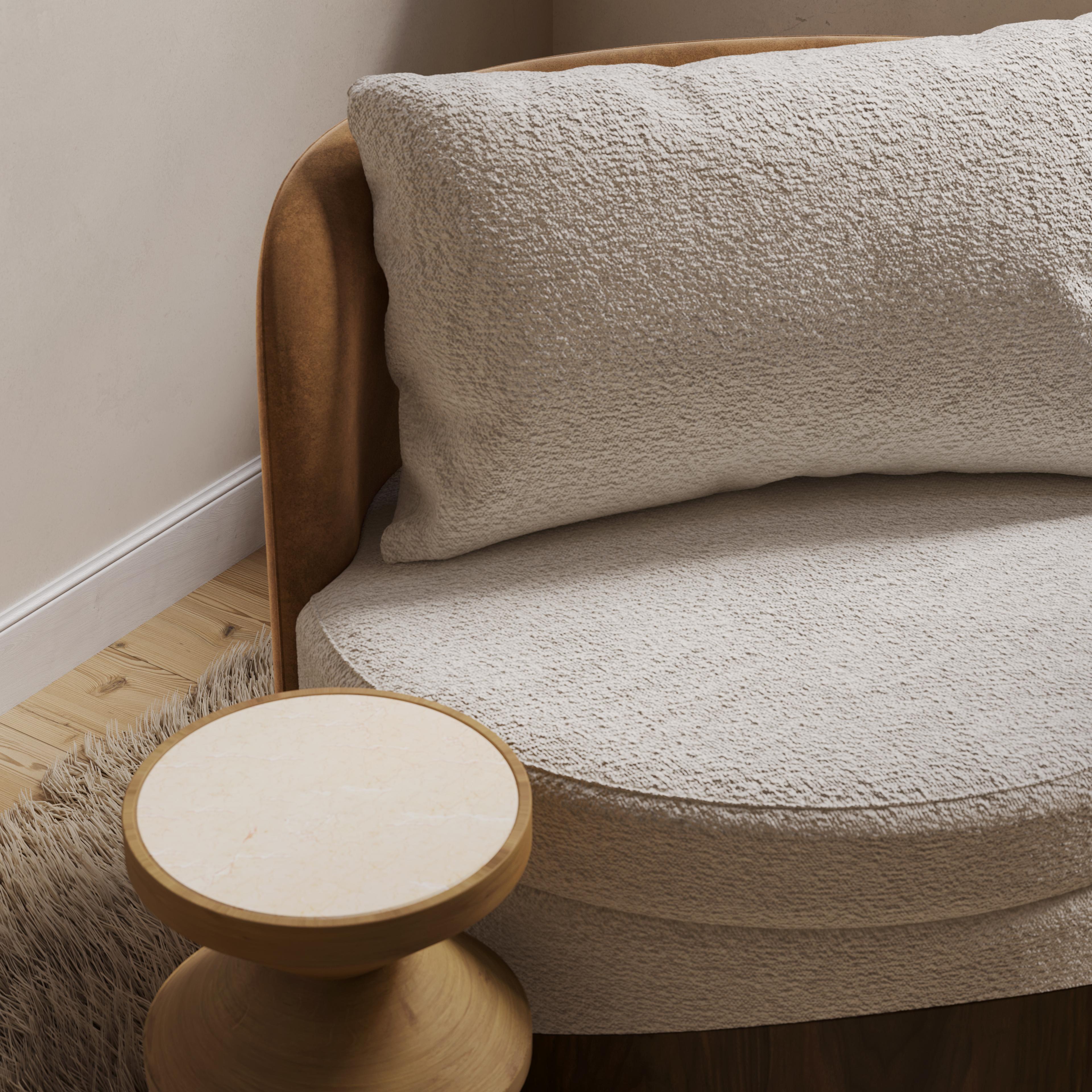 Poltrona Balli fatta a mano in Boucé con base in legno a onda di Nolita Harbour in vendita 2