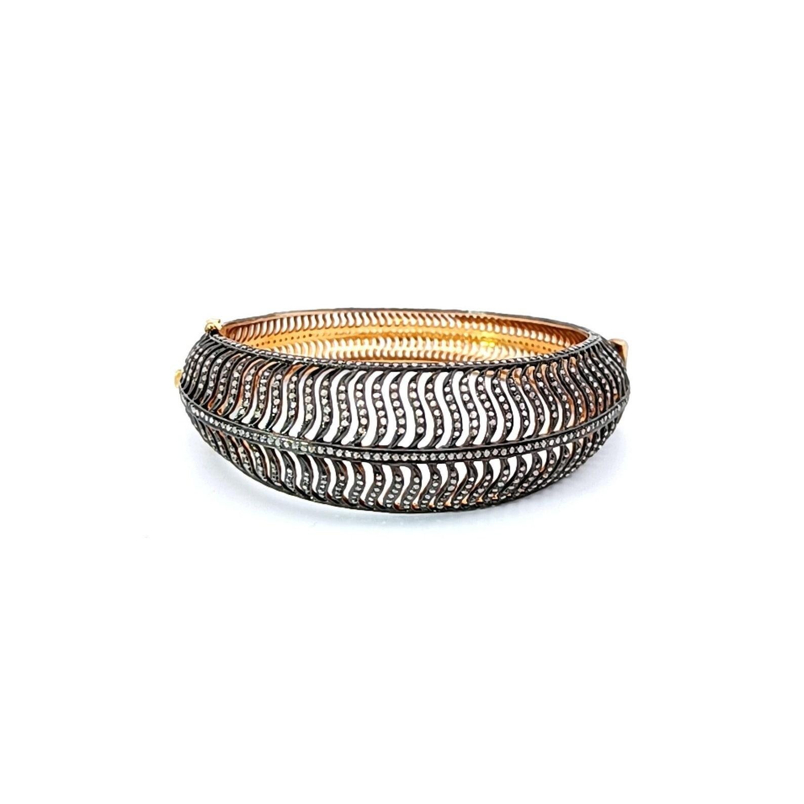Bangle fatto a mano in stile vittoriano Bangle in argento 925 Pave Diamond Bangle. in vendita 1