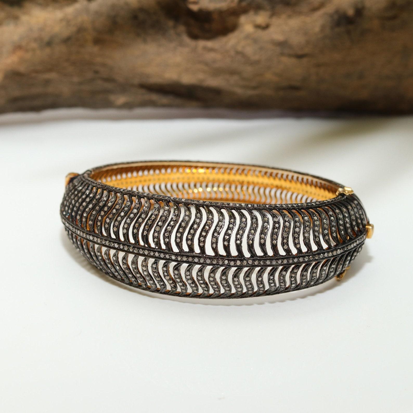Bangle fatto a mano in stile vittoriano Bangle in argento 925 Pave Diamond Bangle. in vendita 2