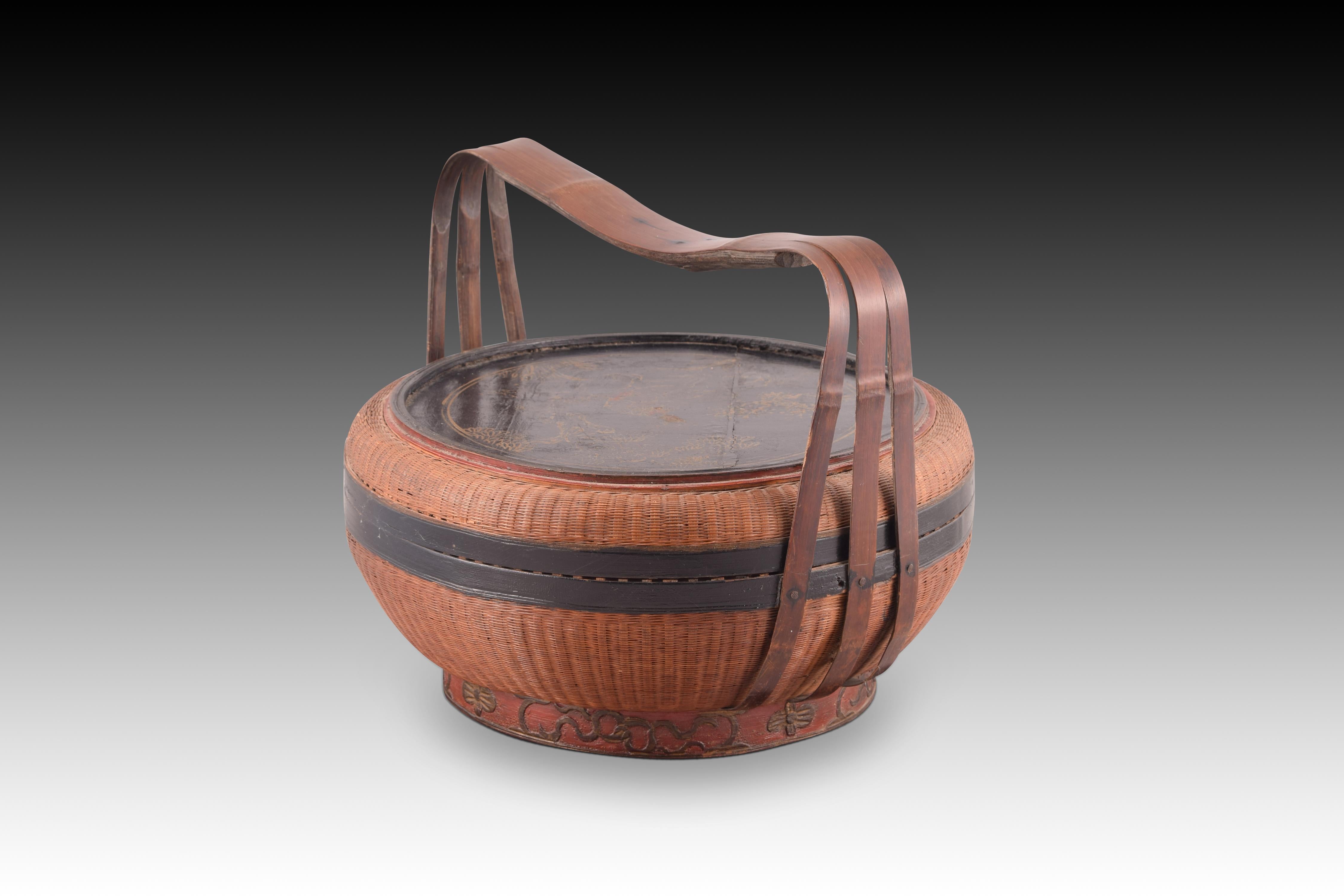 Other Handmade basket. Vegetable fiber and lacquered wood. China, ca early 20thc. For Sale