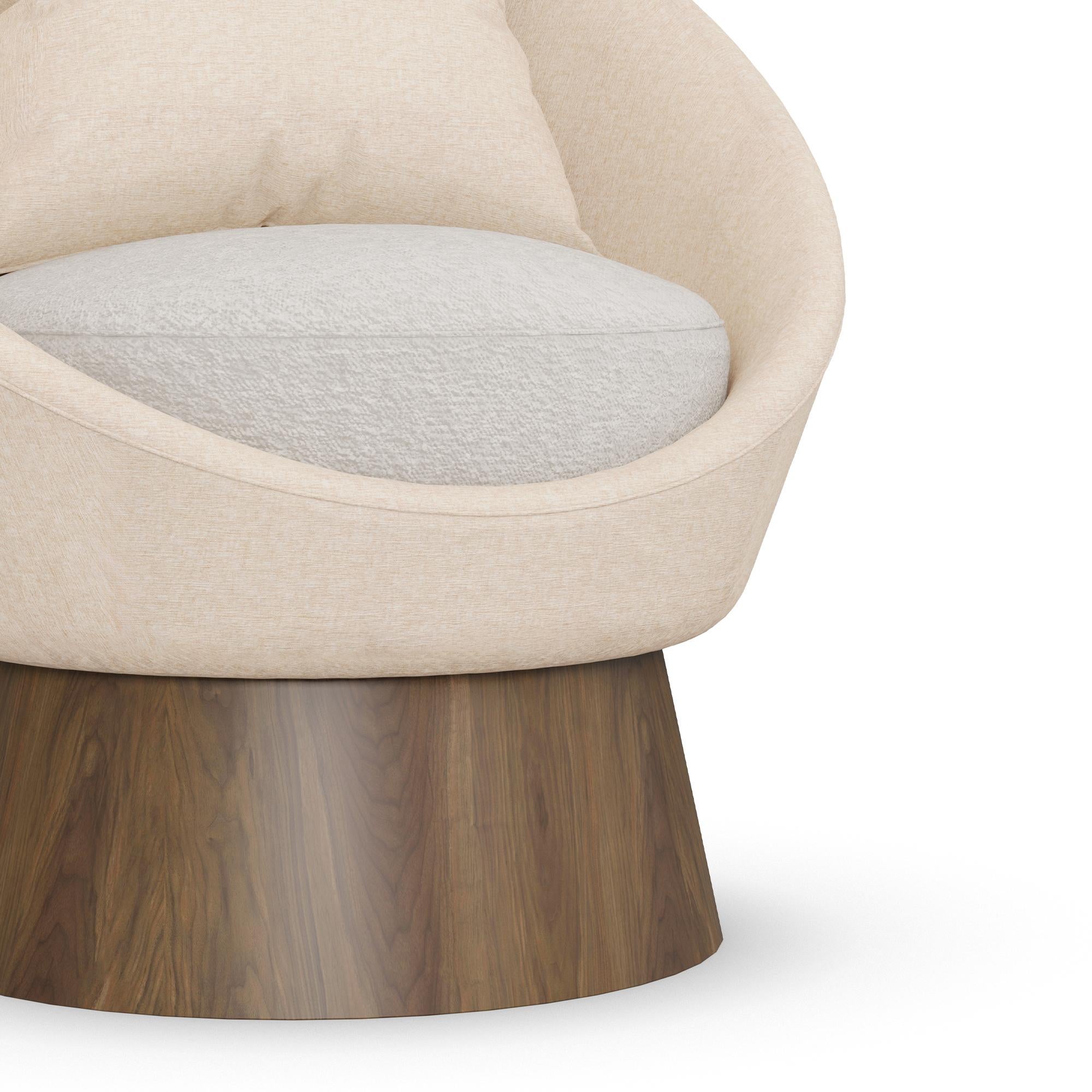 Der Basqui Dining Chair bringt moderne Eleganz und Komfort in den Essbereich. Dieser Sessel hat das gleiche Design wie der Sessel Basqui und zeichnet sich durch eine geschwungene Silhouette aus, die sich an den Körper anschmiegt und gleichzeitig