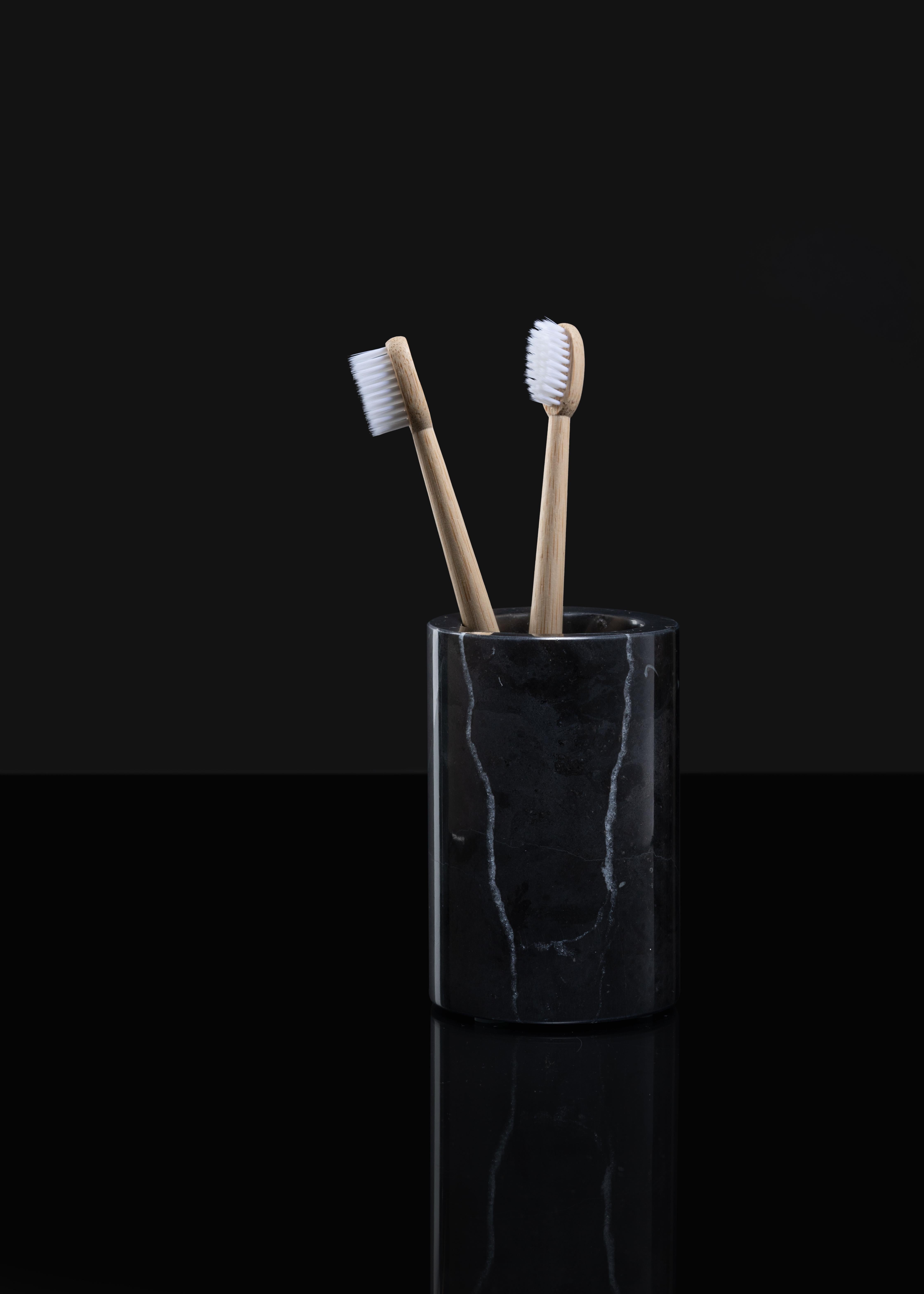Ensemble de salle de bains fait main en marbre noir Marquina en vente 1