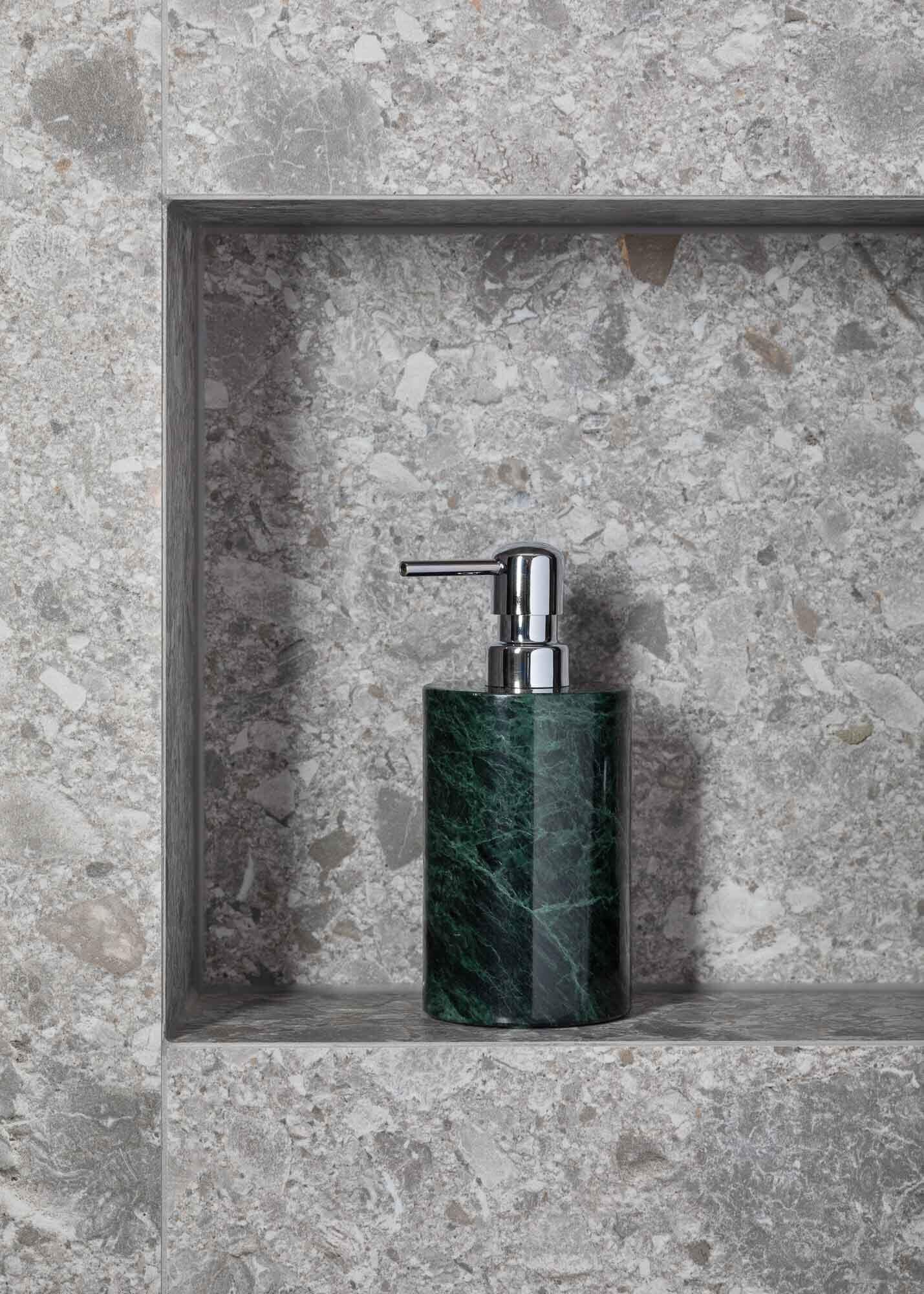 Czech Handmade Bathroom Set in Green Guatemala Marble For Sale