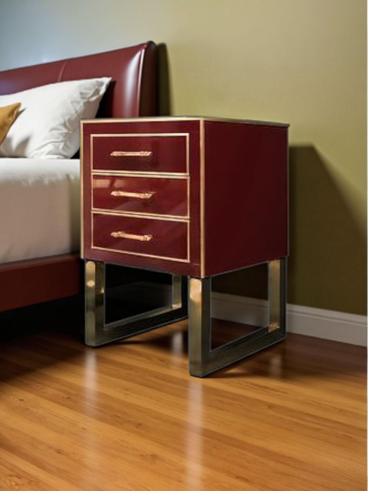 Handmade bedside tables Justfurnituress

Imagine entering your bedroom and finding next to the bed two bedside tables that are not just furniture, but real crafts. These bedside tables are made with a care that can be perceived in every detail: from