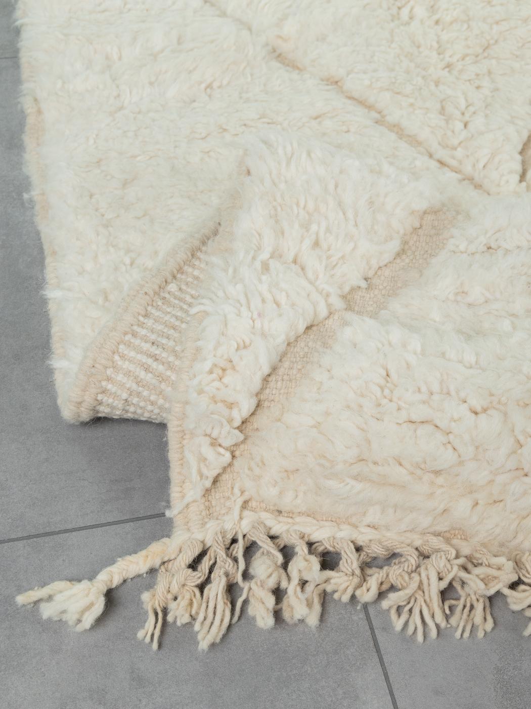 Tapis berbère marocain Beni Ourain 100 % laine fait à la main en vente 2