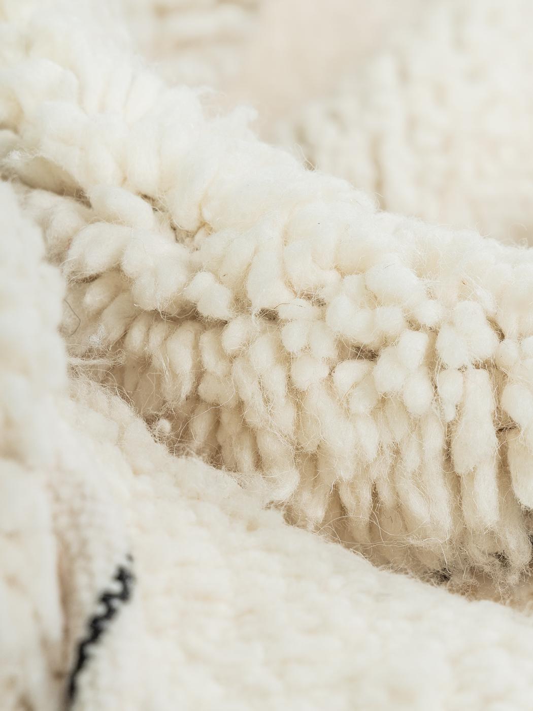 Handgefertigter Beni Ourain Berberteppich aus 100 % Wolle im Angebot 2