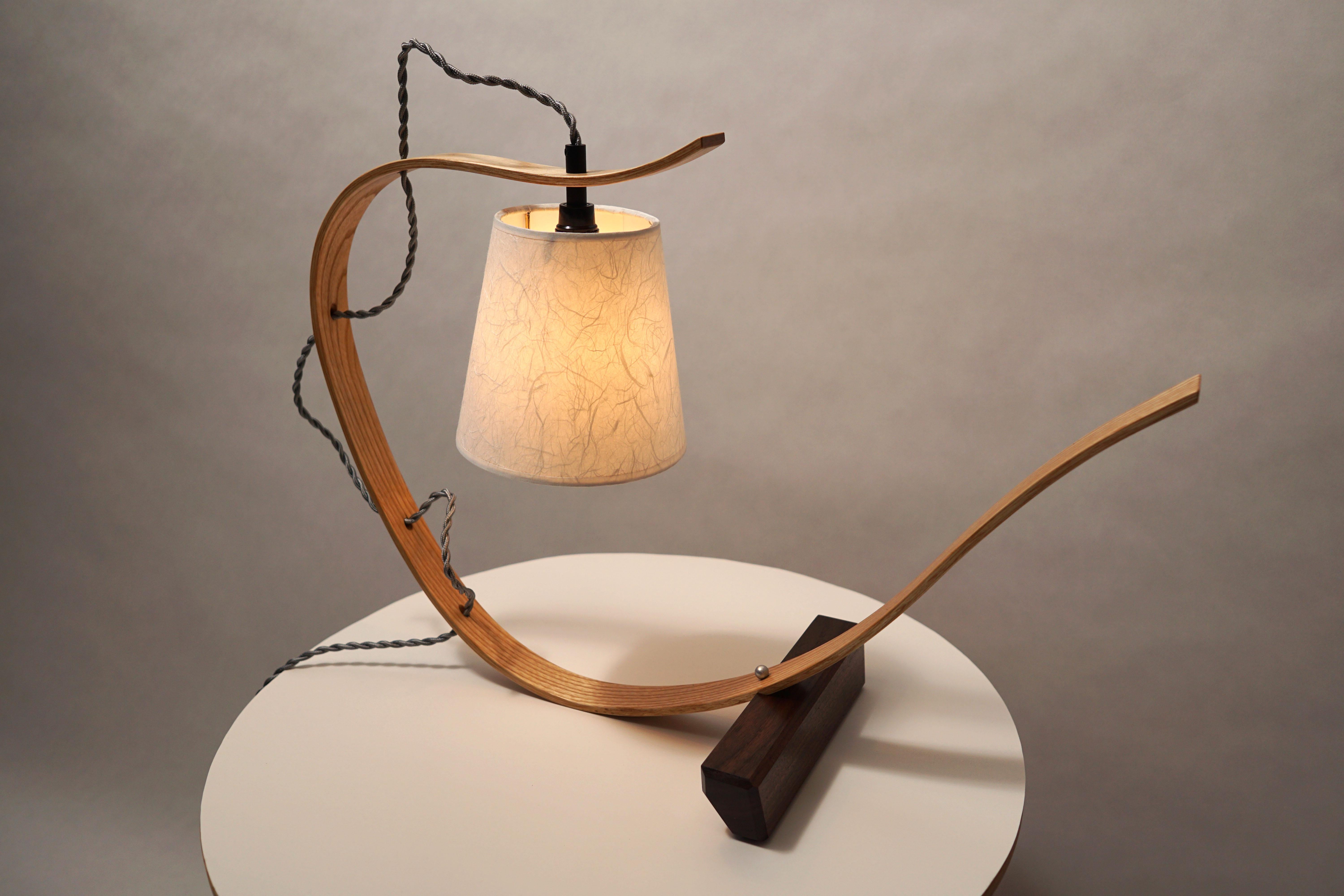 American Curved Table Lamp Sculpture, Handcrafted in Ash Wood with Walnut Base For Sale