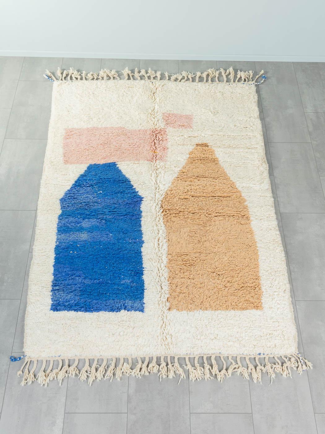 Equilibrium II is a contemporary 100% wool rug – thick and soft, comfortable underfoot. Our Berber rugs are handwoven and handknotted by Amazigh women in the Atlas Mountains. These communities have been crafting rugs for thousands of years. One knot