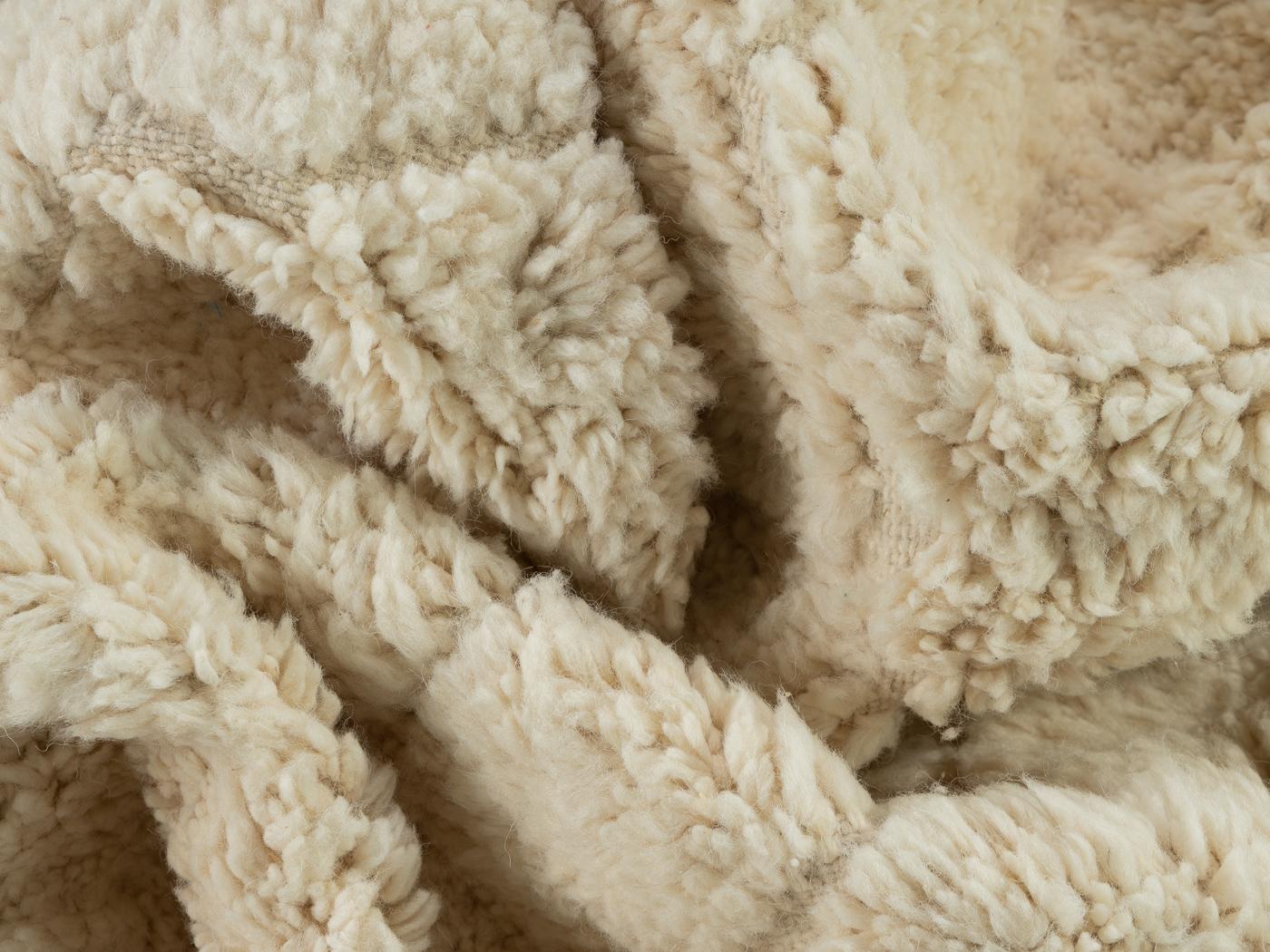 Handgefertigter Berberteppich aus 100 % Wolle Beni Ourain im Angebot 1