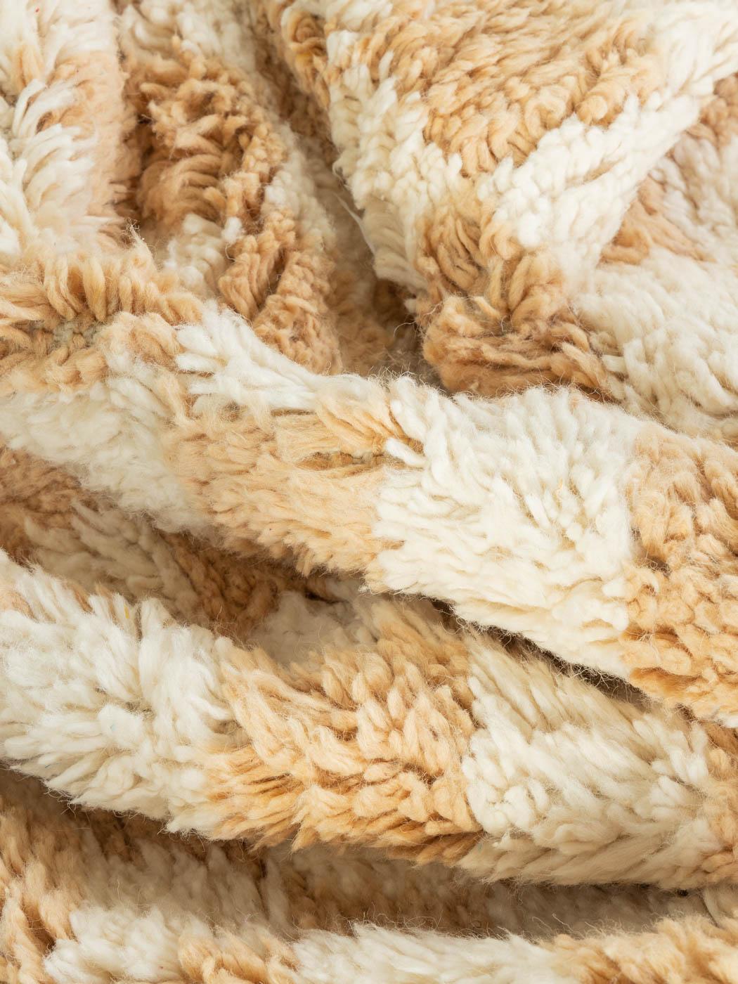 Handgefertigter Berberteppich 100% Wolle Marokkanisch (21. Jahrhundert und zeitgenössisch) im Angebot