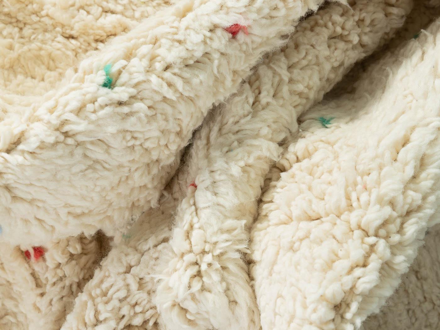 Handgefertigter Berberteppich Beni Ourain aus 100% Marokkanischer Wolle im Angebot 1