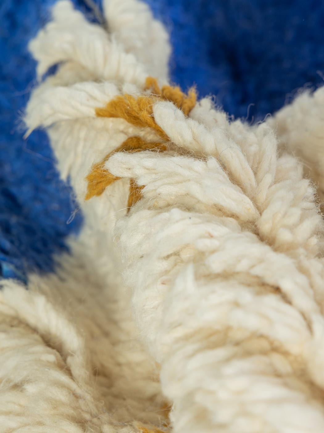Handgefertigter Berberteppich marokkanisch 100% Wolle (21. Jahrhundert und zeitgenössisch) im Angebot