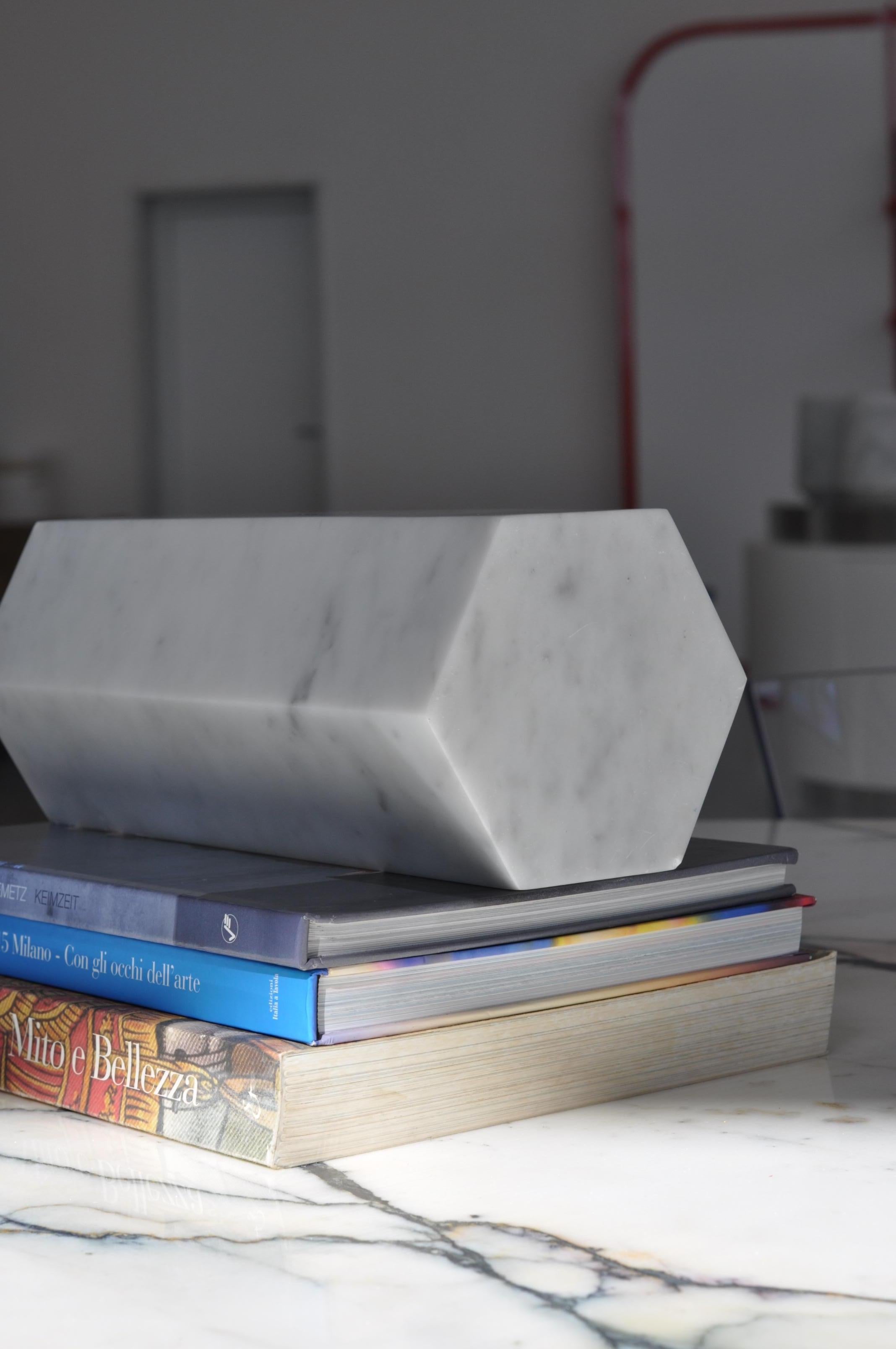 Handmade Big Decorative Prism / Bookend in Satin White Carrara Marble For Sale 2