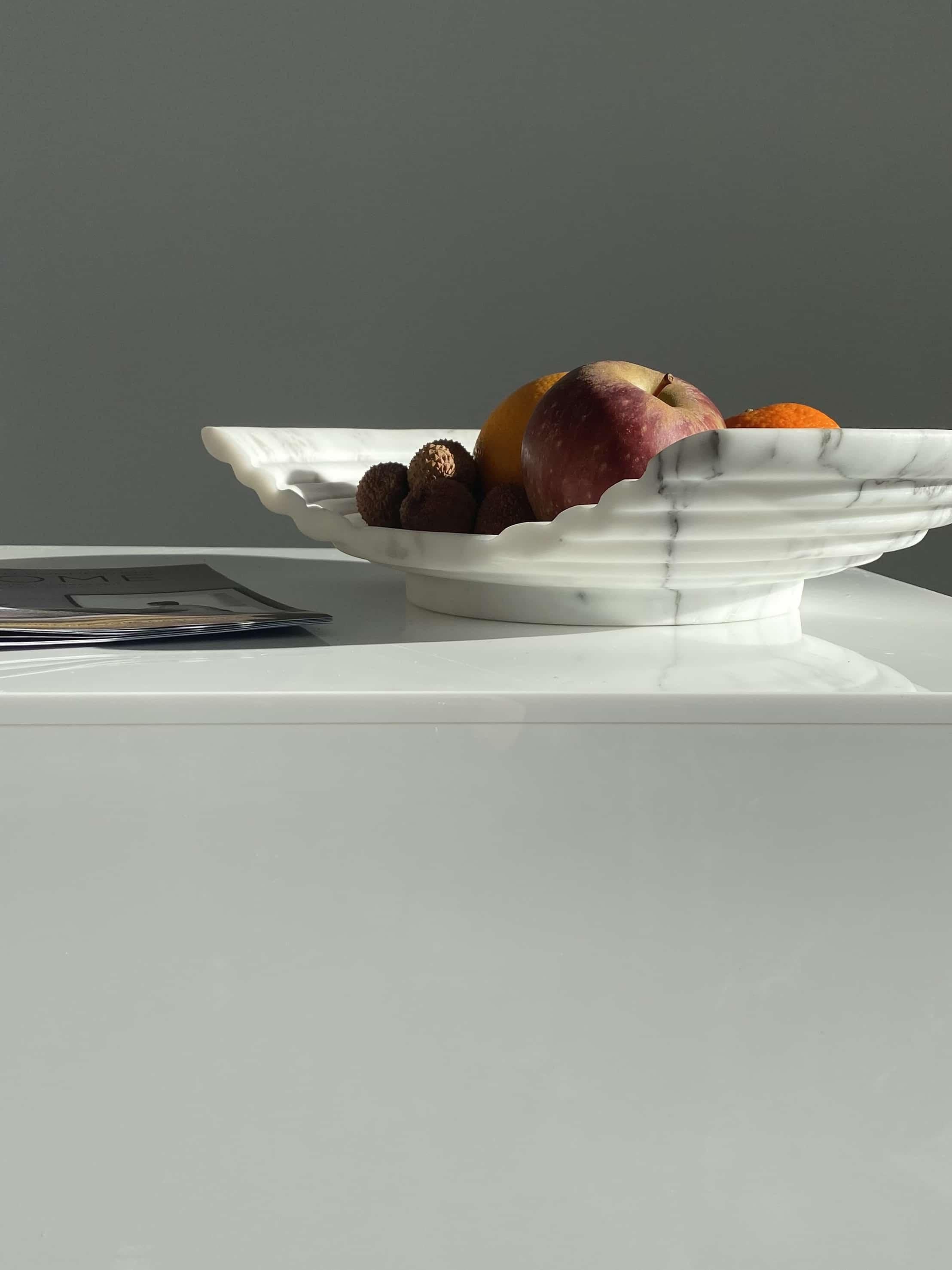 Contemporary Handmade Big Striped Wave Tray in Arabescato Marble For Sale