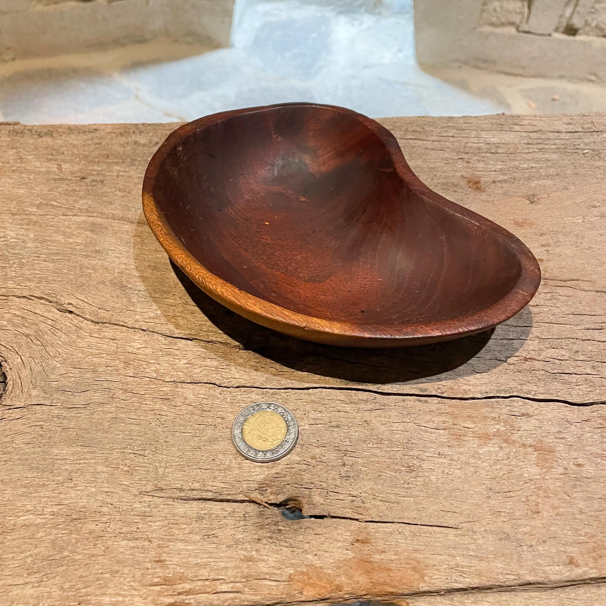 Handmade Biomorphic Wood Bowl Catch it All Modern Don Shoemaker Mexico 1970s In Good Condition For Sale In Chula Vista, CA