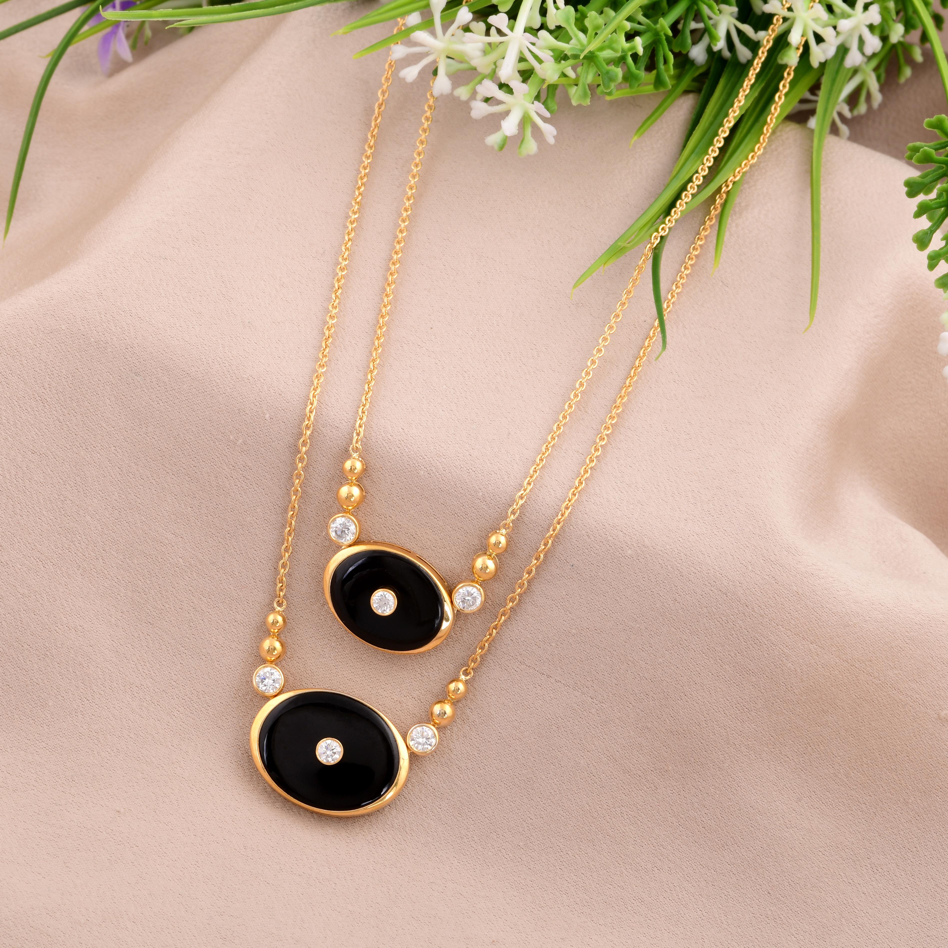 Collier en or jaune 14k fait main avec breloques en onyx noir et diamants à double couche Neuf - En vente à Diera, Dubai