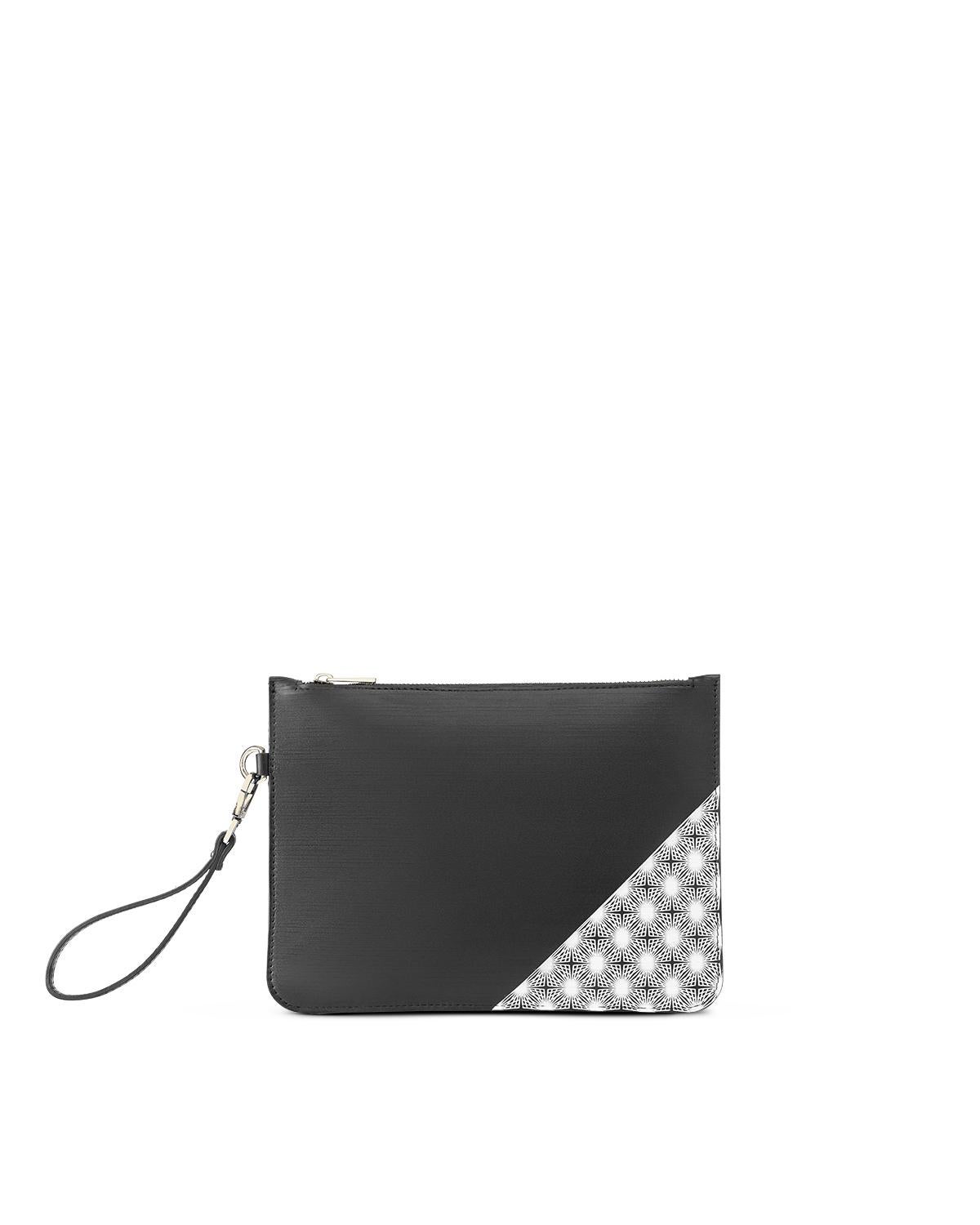 Handmade black white leather pochette handle bag NWOT In New Condition In Capri, IT