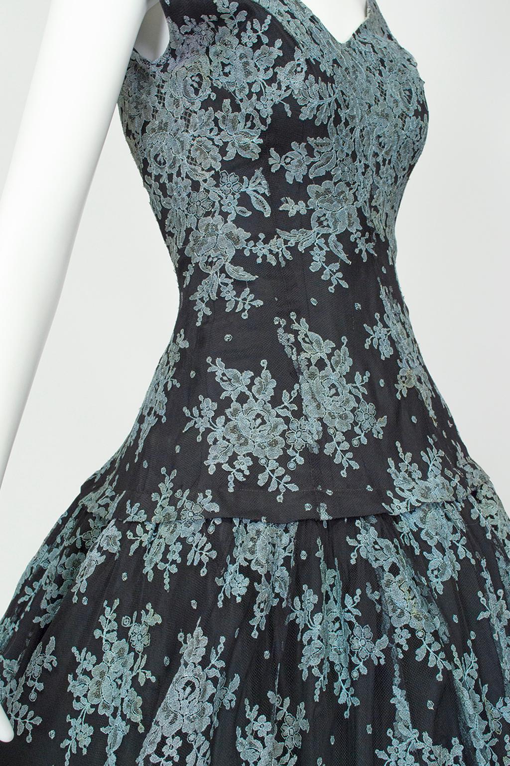 Bespoke Spanish Blue and Black Lace Mantilla Drop Waist Party Dress – XS, 1950s In Good Condition For Sale In Tucson, AZ