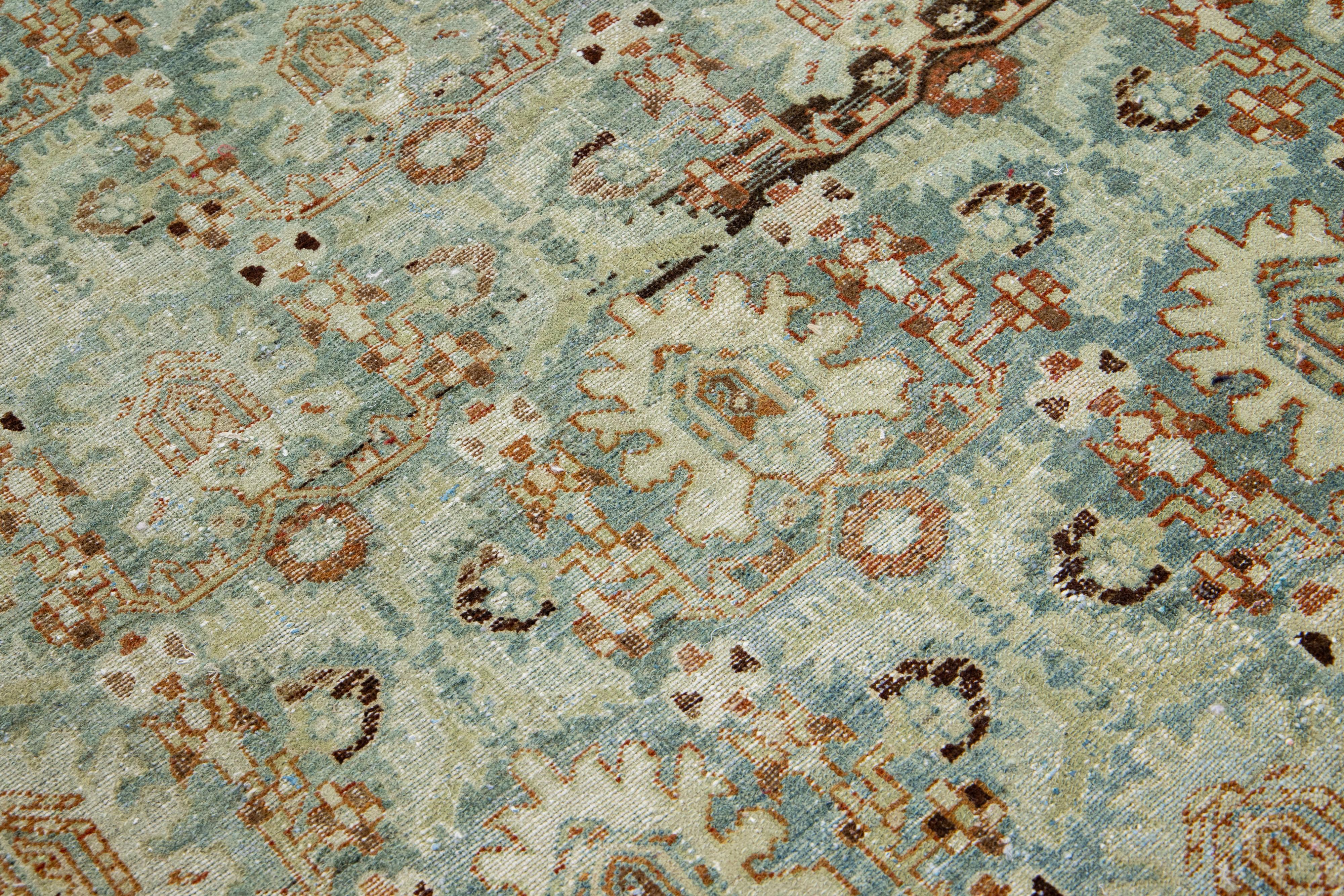 Laine Tapis de couloir persan Hamadan en laine bleue ancienne fait à la main avec motif sur toute la surface en vente