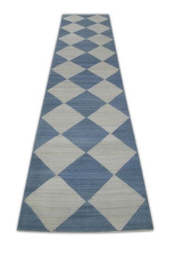 Handgefertigter blau karierter Flachgewebe-Teppich aus türkischer Wolle 2'11" X 12'5"