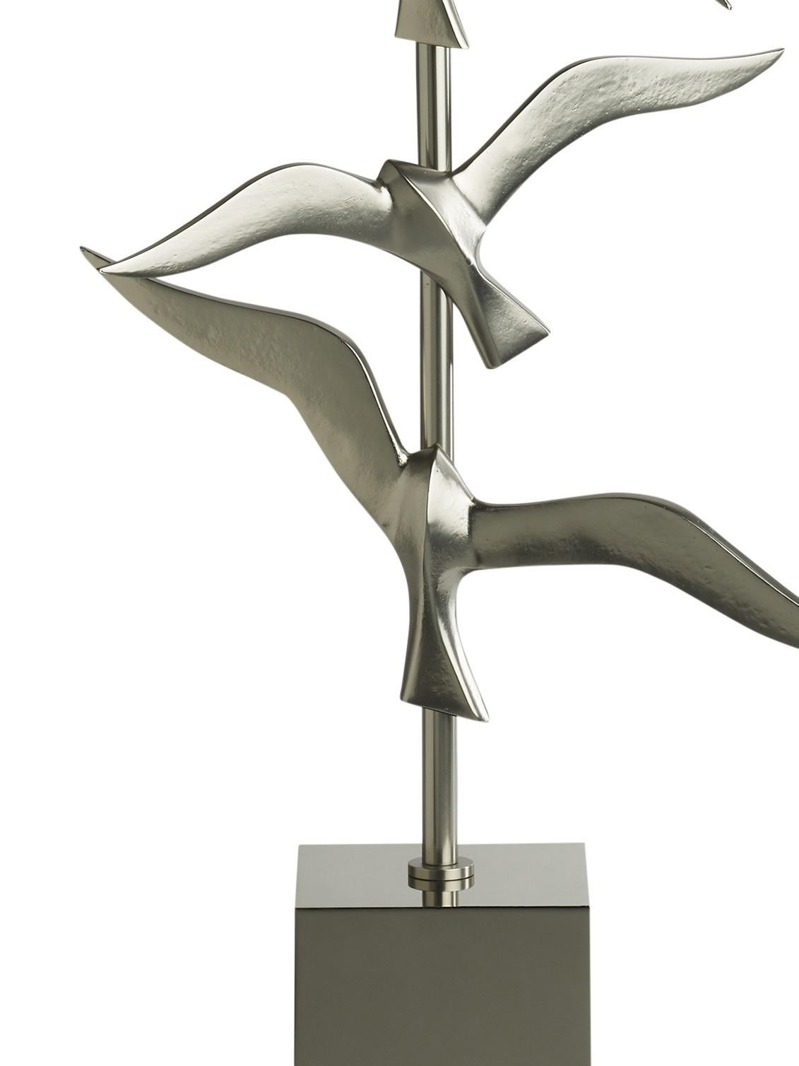 Handgefertigte Oiseau-Tischlampe aus Messing und Bronzeguss mit 3 fliegenden Vögeln aus Nickel (Abgekantet) im Angebot