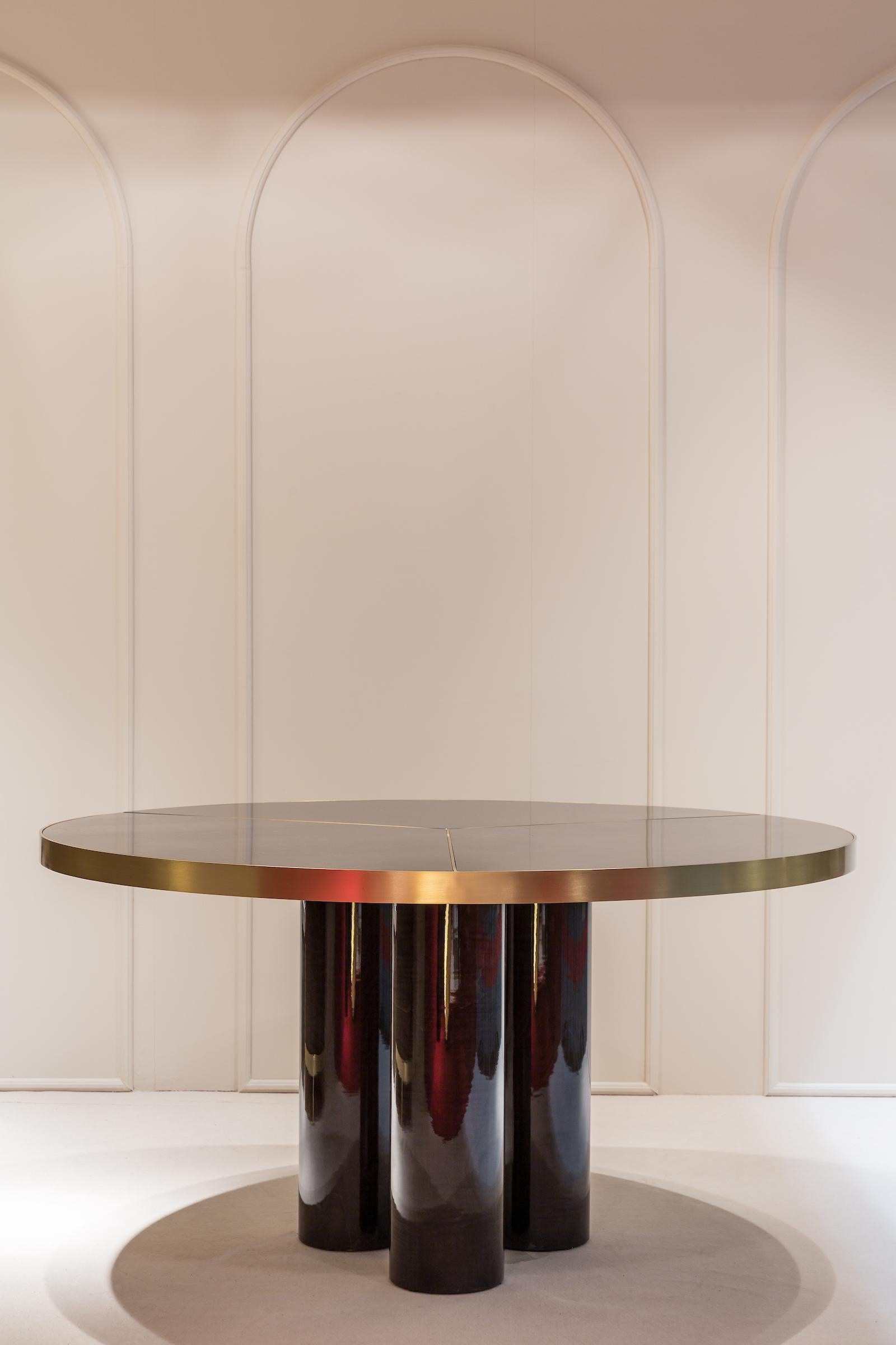Contemporary Handmade Brass and Sikomoro Oval Dining Table For Sale