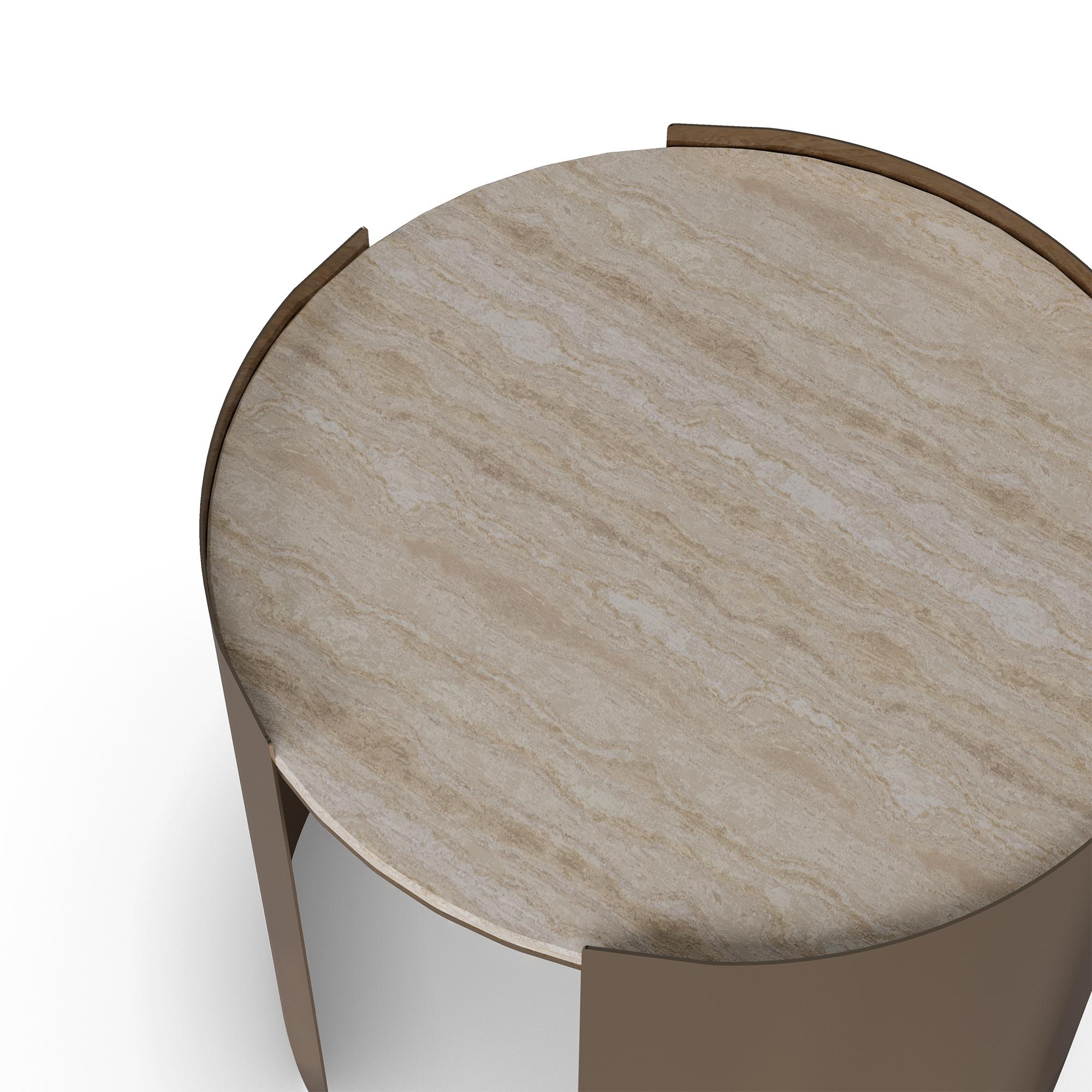 La table d'appoint Bria de Nolita Harbour est un mélange sophistiqué d'élégance moderne et de matériaux luxueux, conçu pour élever n'importe quel intérieur avec sa présence élégante et stylée. Cette table d'appoint constitue une pièce d'accentuation