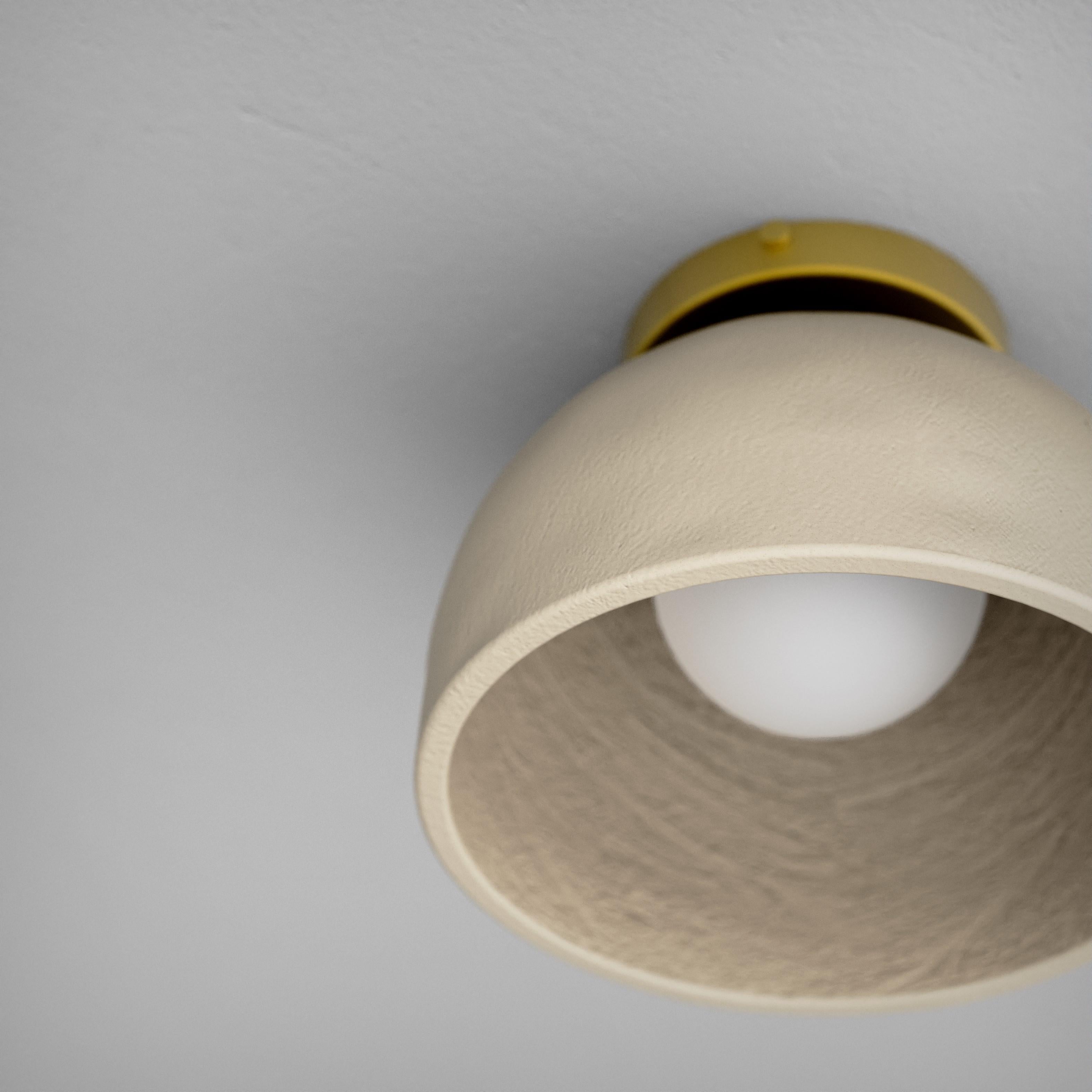 Américain Brooklyn fait à la main en argile de fibres, Brownstone Boys x Blueprint Lighting en vente