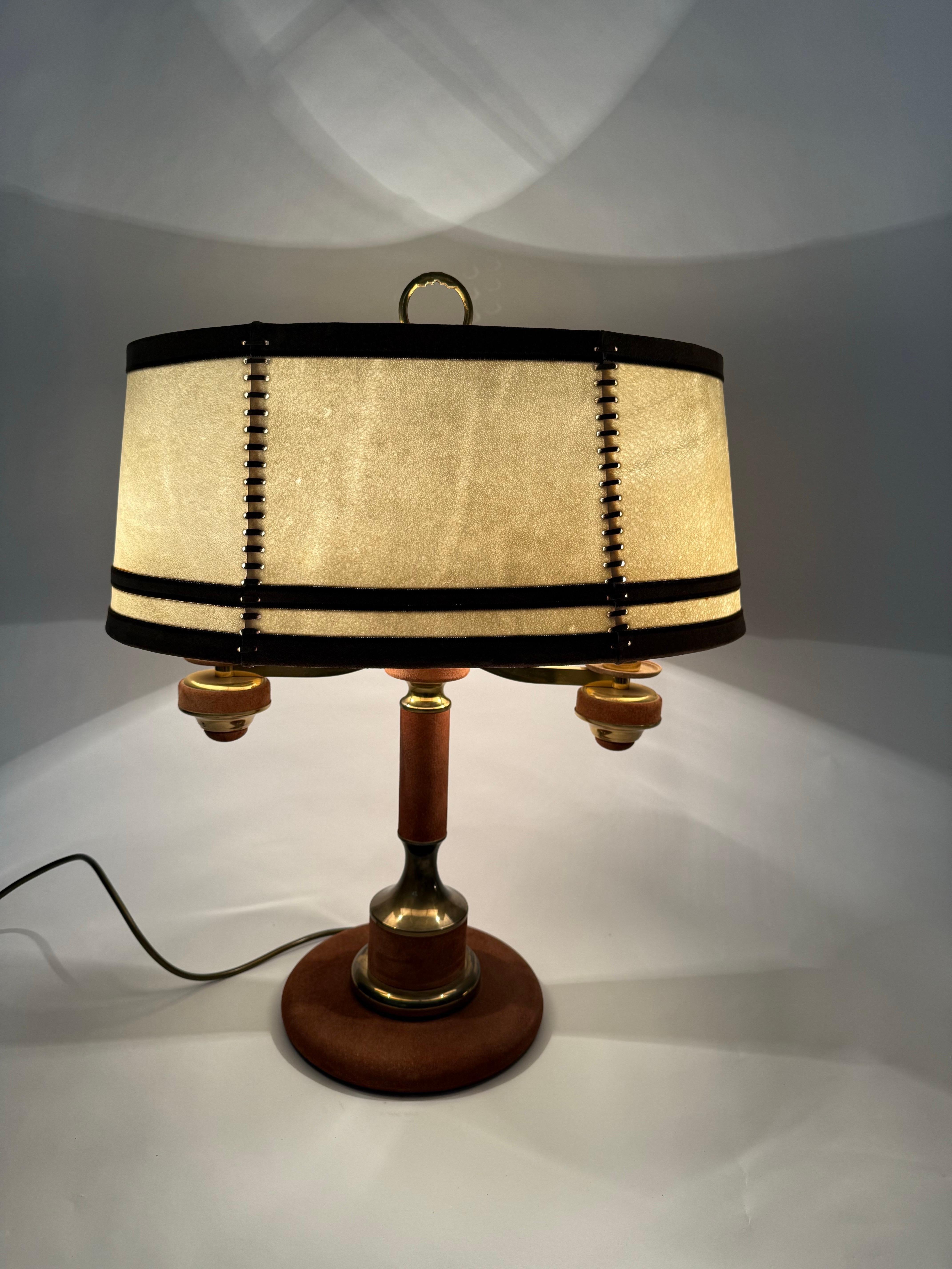 This luxury table lamp is characterized by the finest German craftsmanship combined with French design and exquisite materials. Great emphasis was placed on perfect craftsmanship, resulting in this wonderfully aesthetic designer piece. Everything