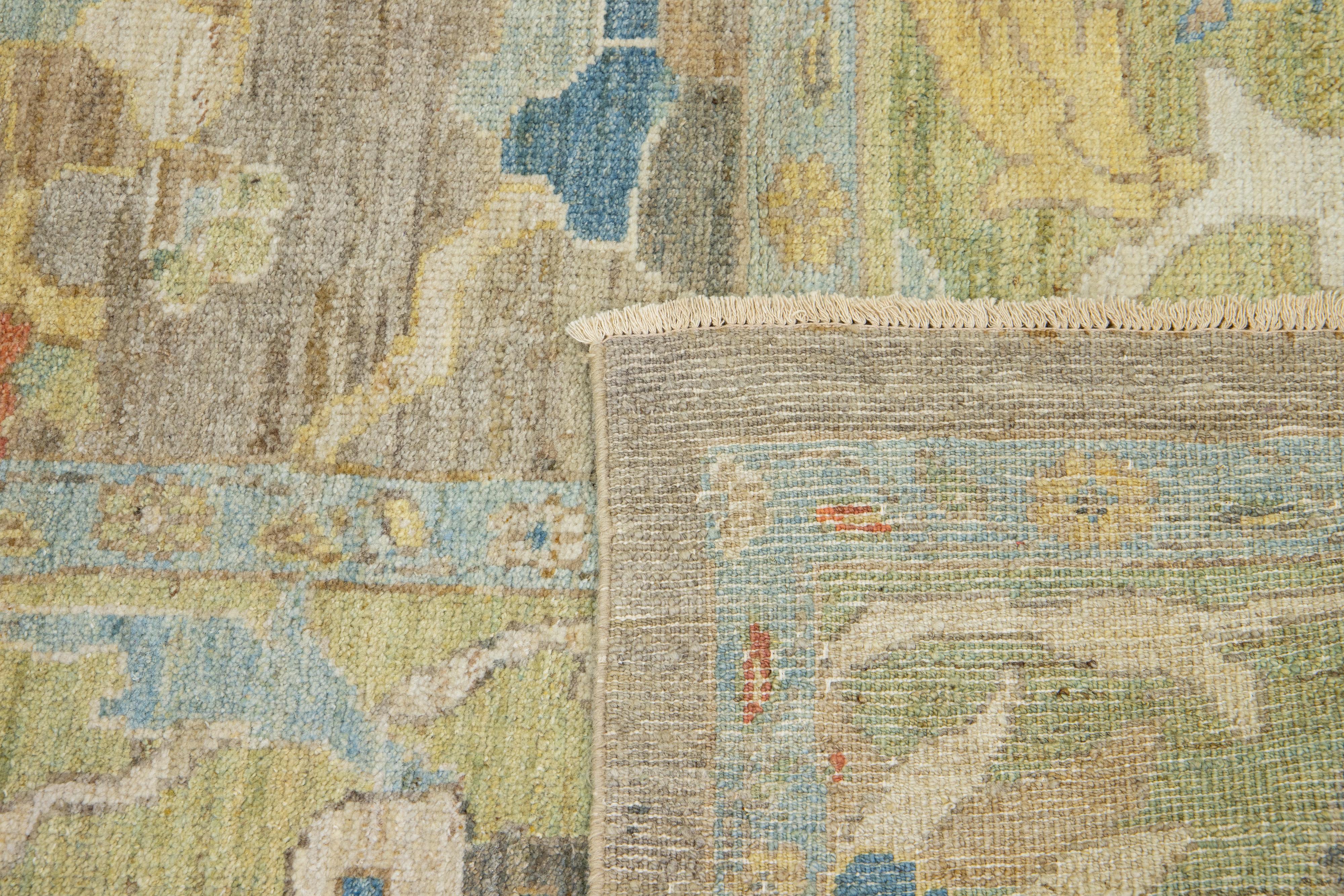 Pakistanais Tapis en laine de Sultanabad moderne, fait à la main, de couleur Brown, avec motif floral Allover en vente