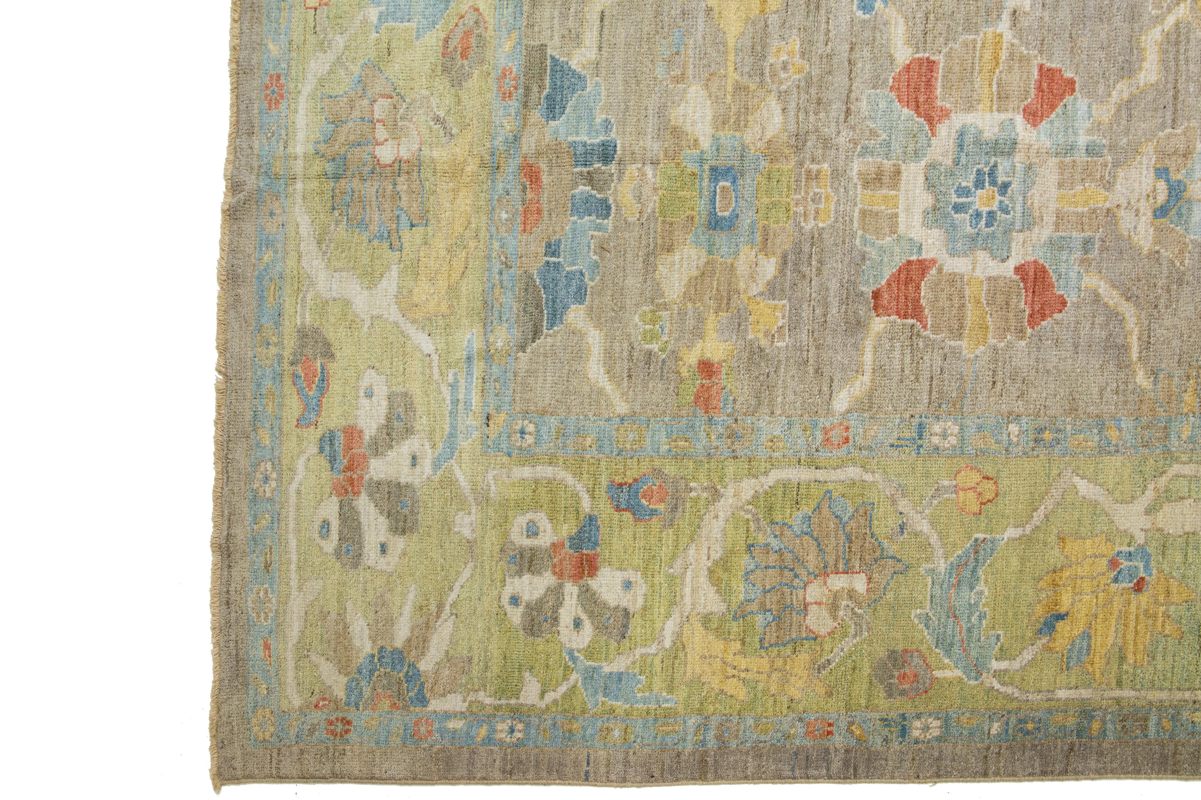 Tapis en laine de Sultanabad moderne, fait à la main, de couleur Brown, avec motif floral Allover Neuf - En vente à Norwalk, CT