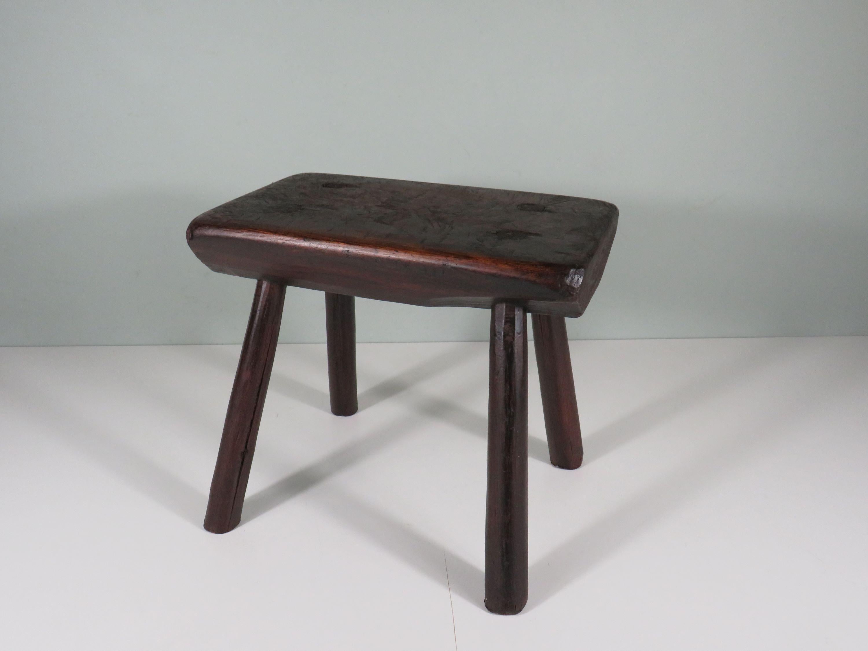 Handmade brutalist low oak stool, mid 20th century In Good Condition For Sale In Herentals, BE