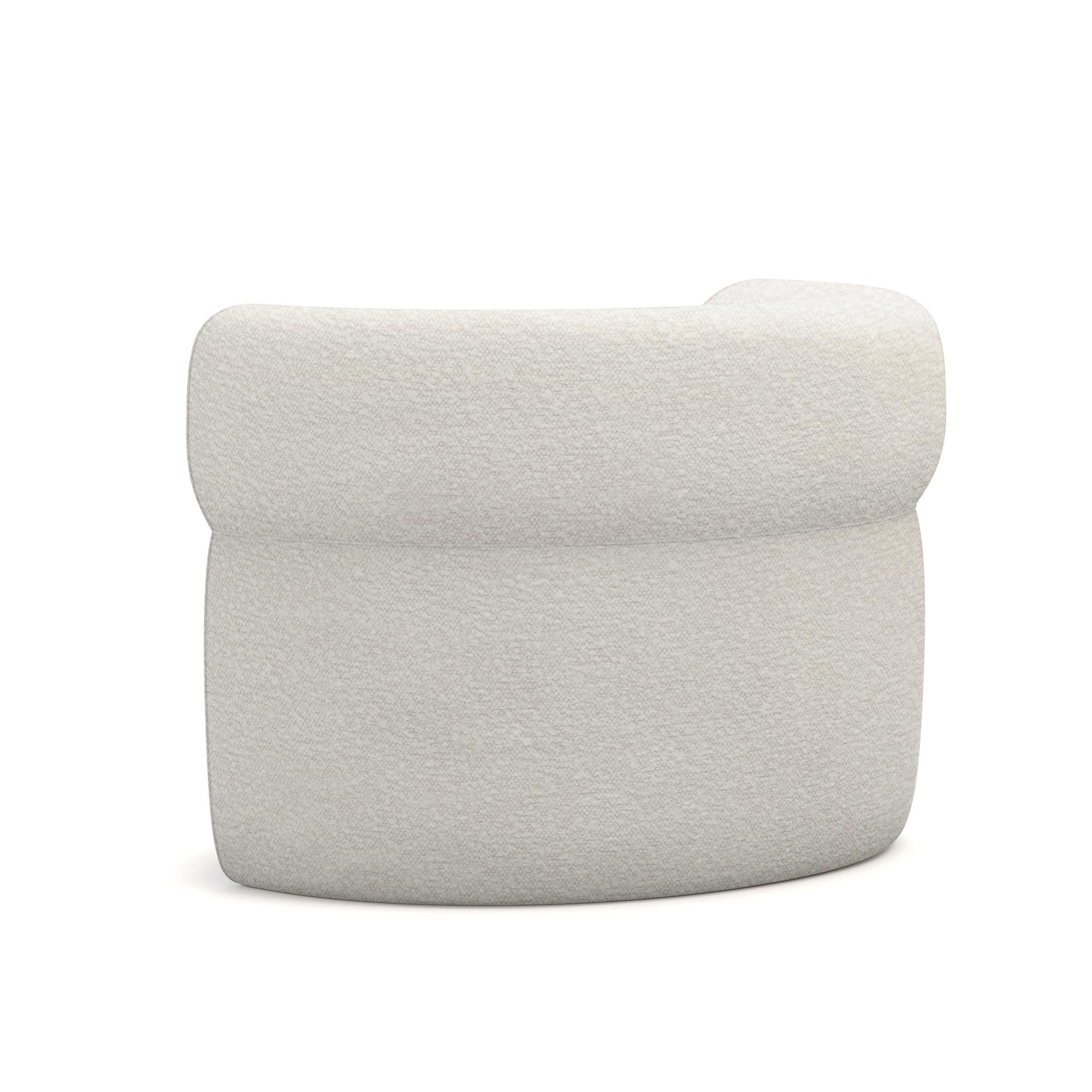 Bouclé Fauteuil Camille fait à la main en tissu de luxe par Nolita Harbour en vente