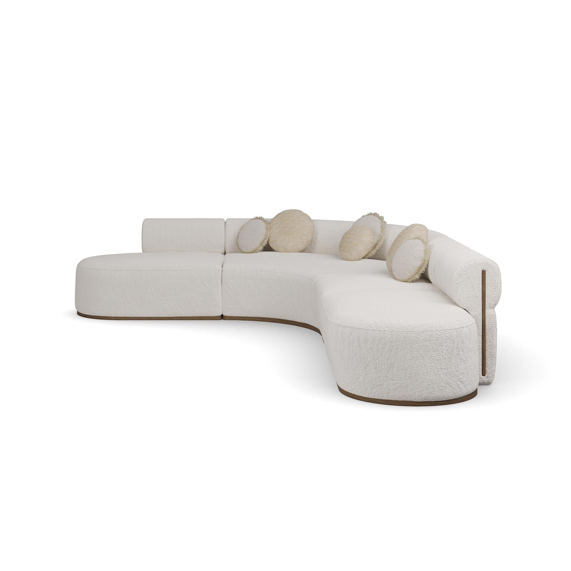 Handgefertigtes Camille-Sofa in Modulform mit Plüschpolsterung von Nolita Harbour im Angebot 1