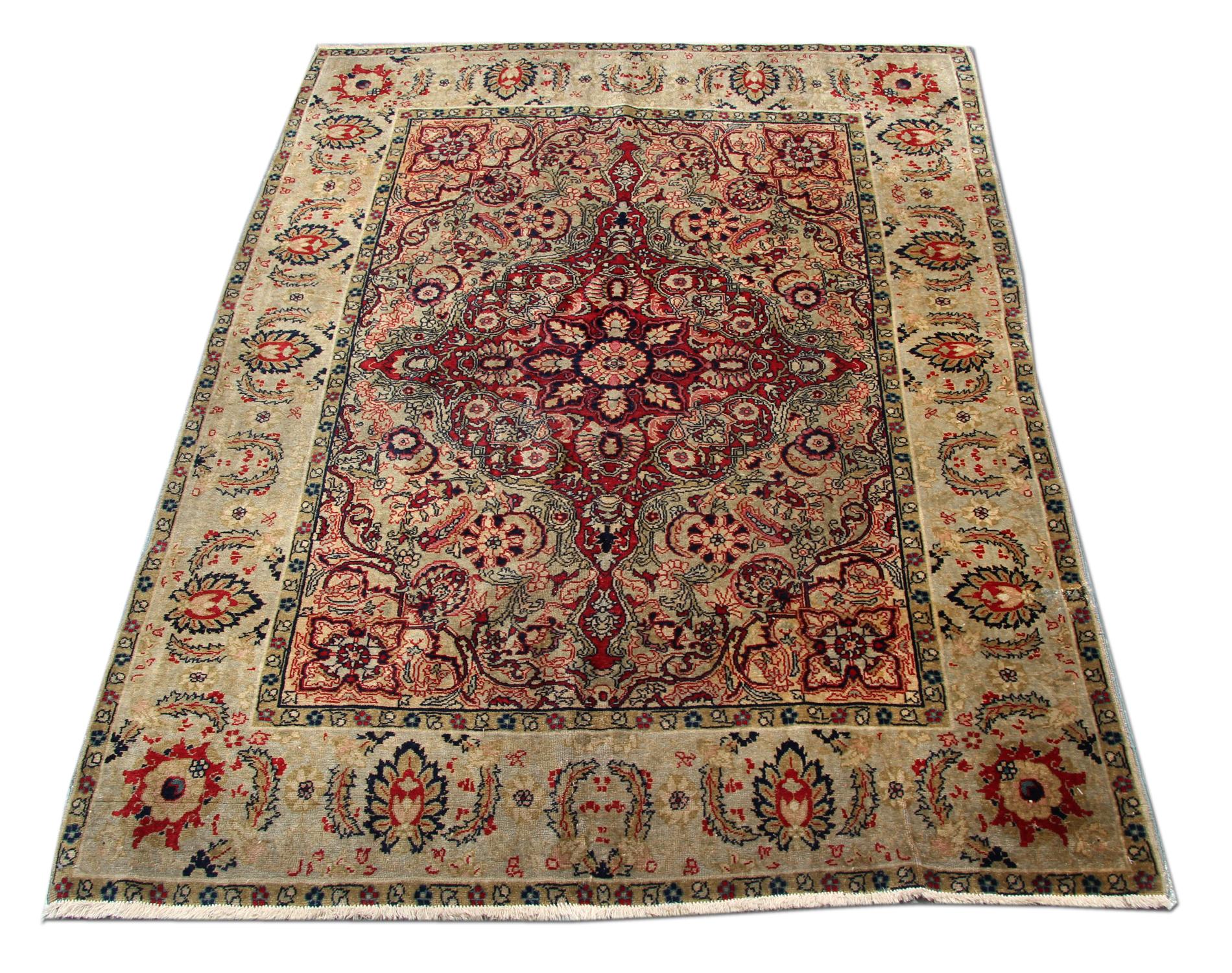 These handmade carpet luxury rugs look beautiful and would stand out as dining room rugs or bedroom rugs as interior design object. These washable rugs are one of a kind and cannot be found in every rug warehouse or rug store. This oriental rug is a
