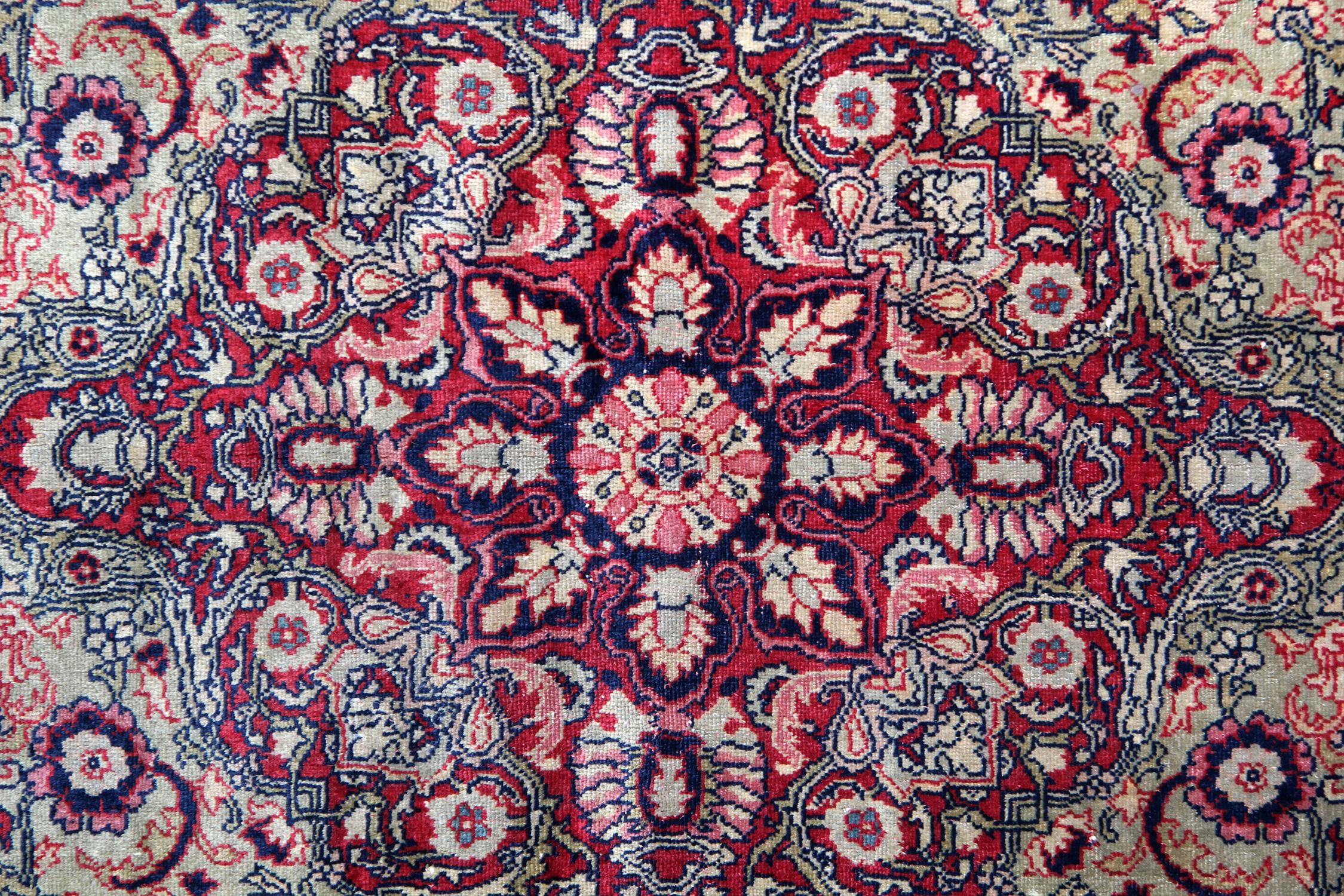 Handgefertigte antike Teppiche, Agra-Indianer-Teppich, rote orientalische Teppiche für den Verkauf (Pflanzlich gefärbt) im Angebot