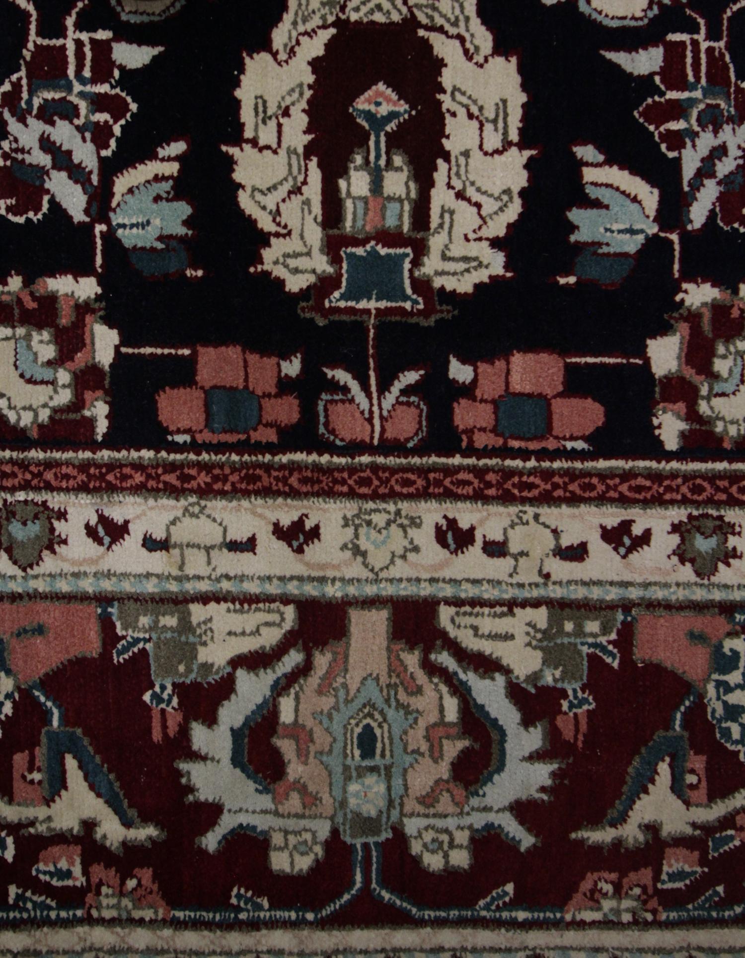 Handgefertigter antiker Teppich Indischer traditioneller rot-schwarzer Wollteppich im Angebot 2
