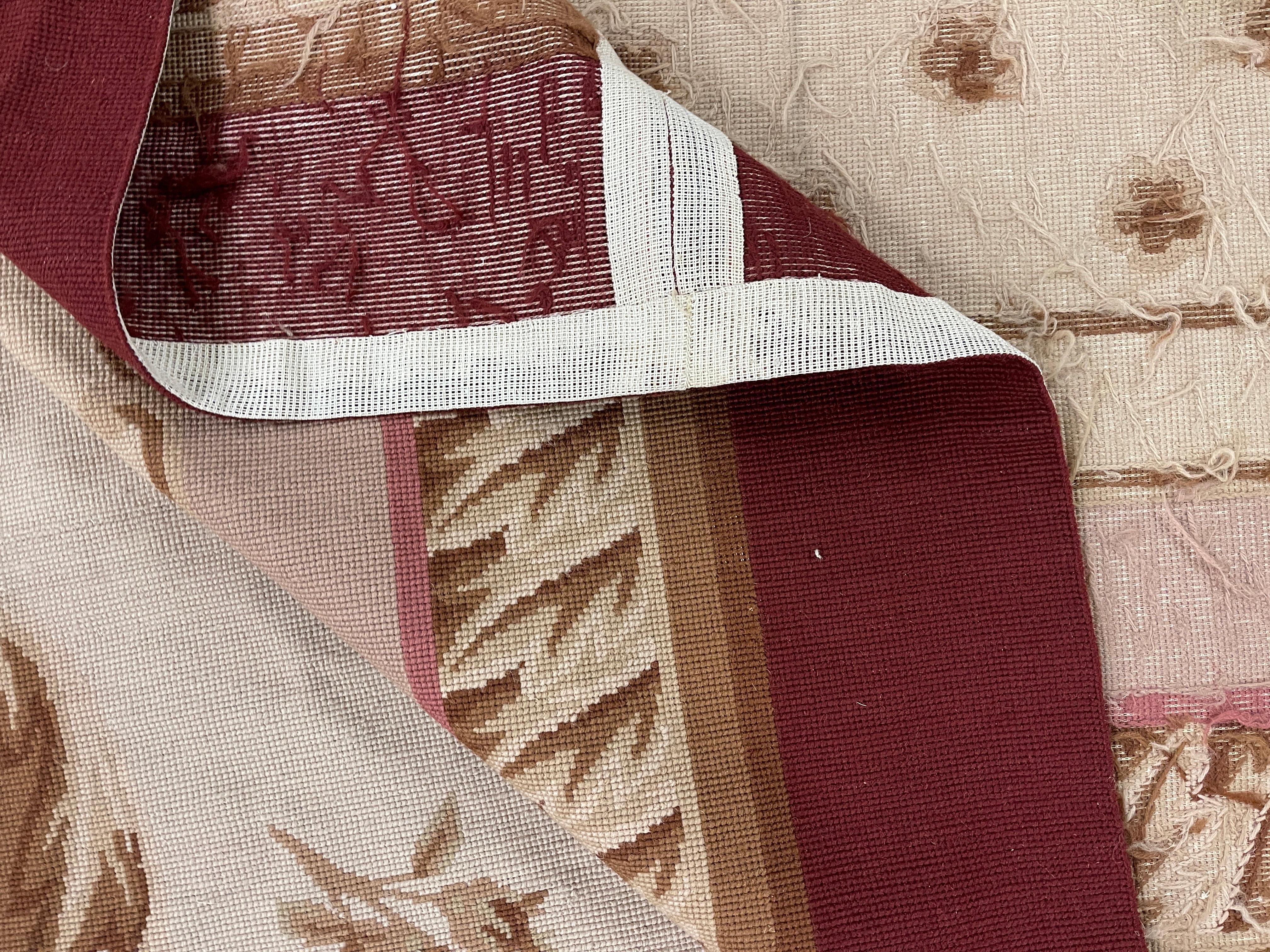 Aubusson-Teppich in Rosa, Rosa und Beige, extra großer, handgefertigter Teppich aus Wolle, Teppich  im Angebot 7