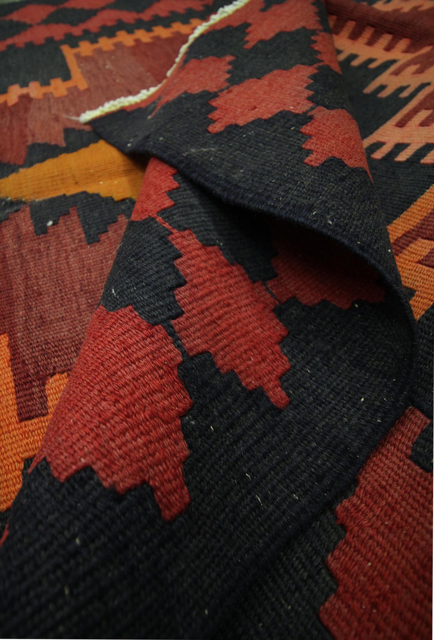 Mid-20th Century Geometric Runner Handmade Carpet Flatweave Kilim Rug, Traditional Tribal Kilims