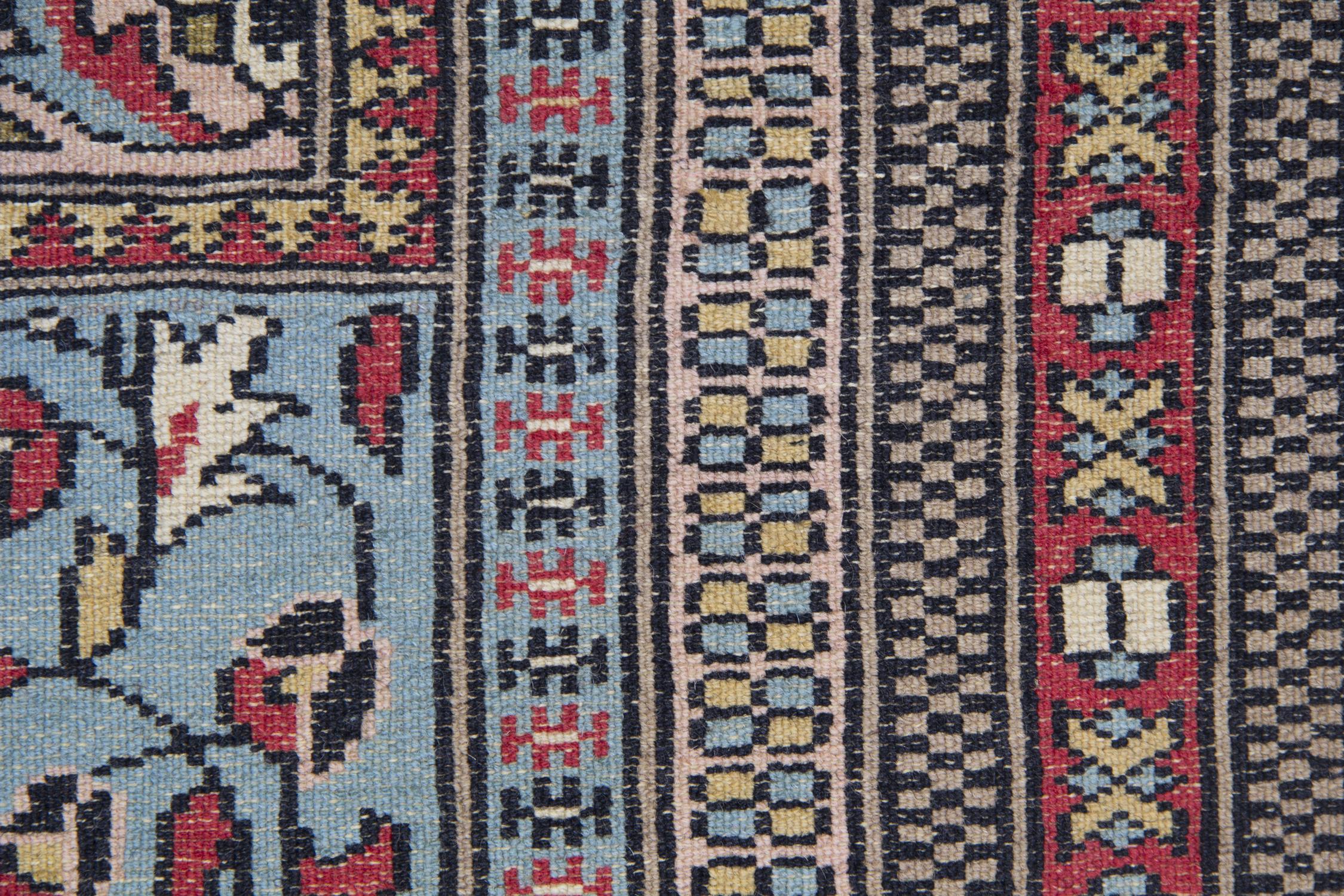 Handmade Carpet Green Vintage Rug, Classic Oriental Wool Area Rug In Excellent Condition For Sale In Wembley, GB