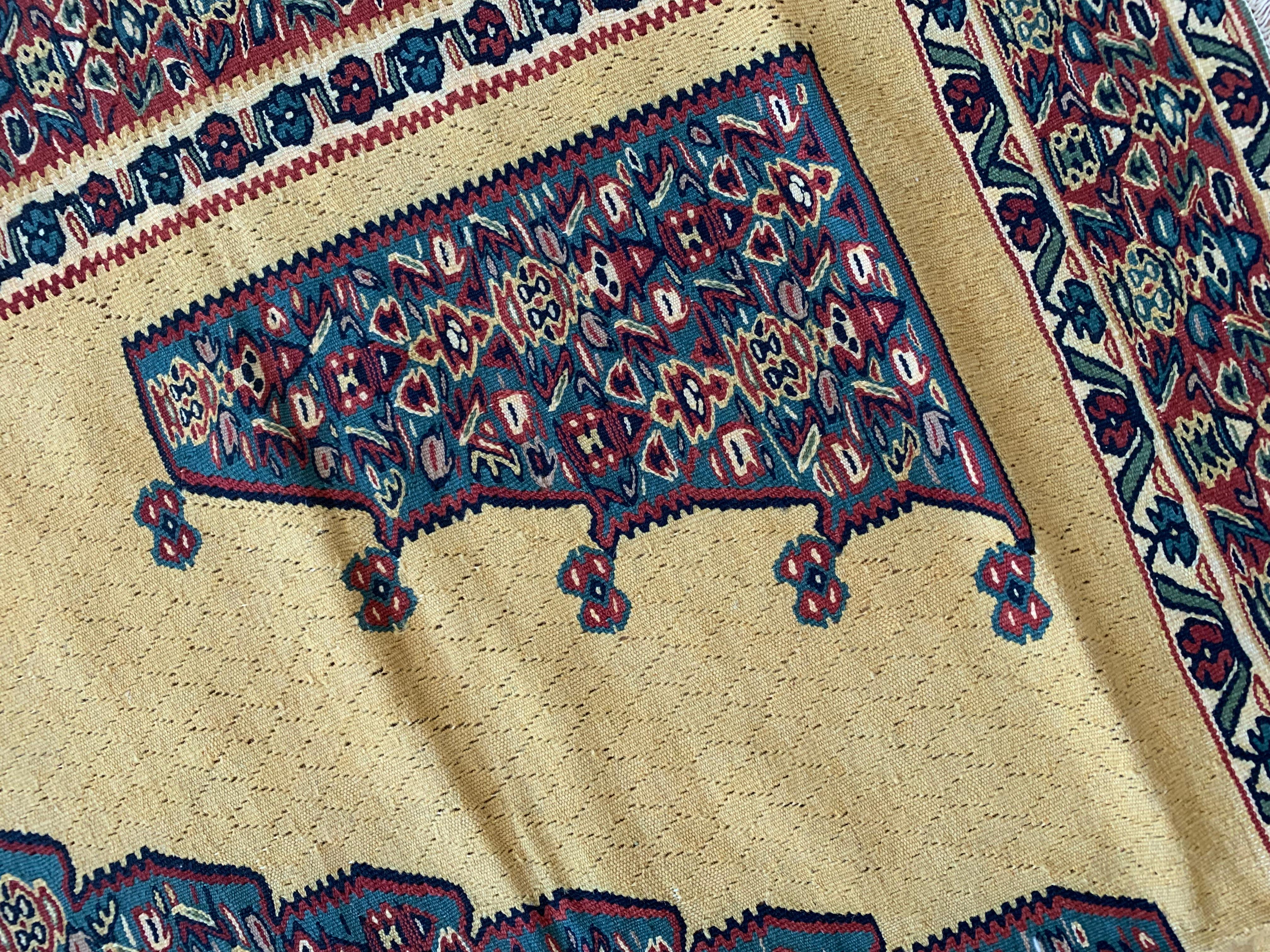 Handmade Carpet Oriental Medallion Kilim Yellow Living Area Rug For Sale 3