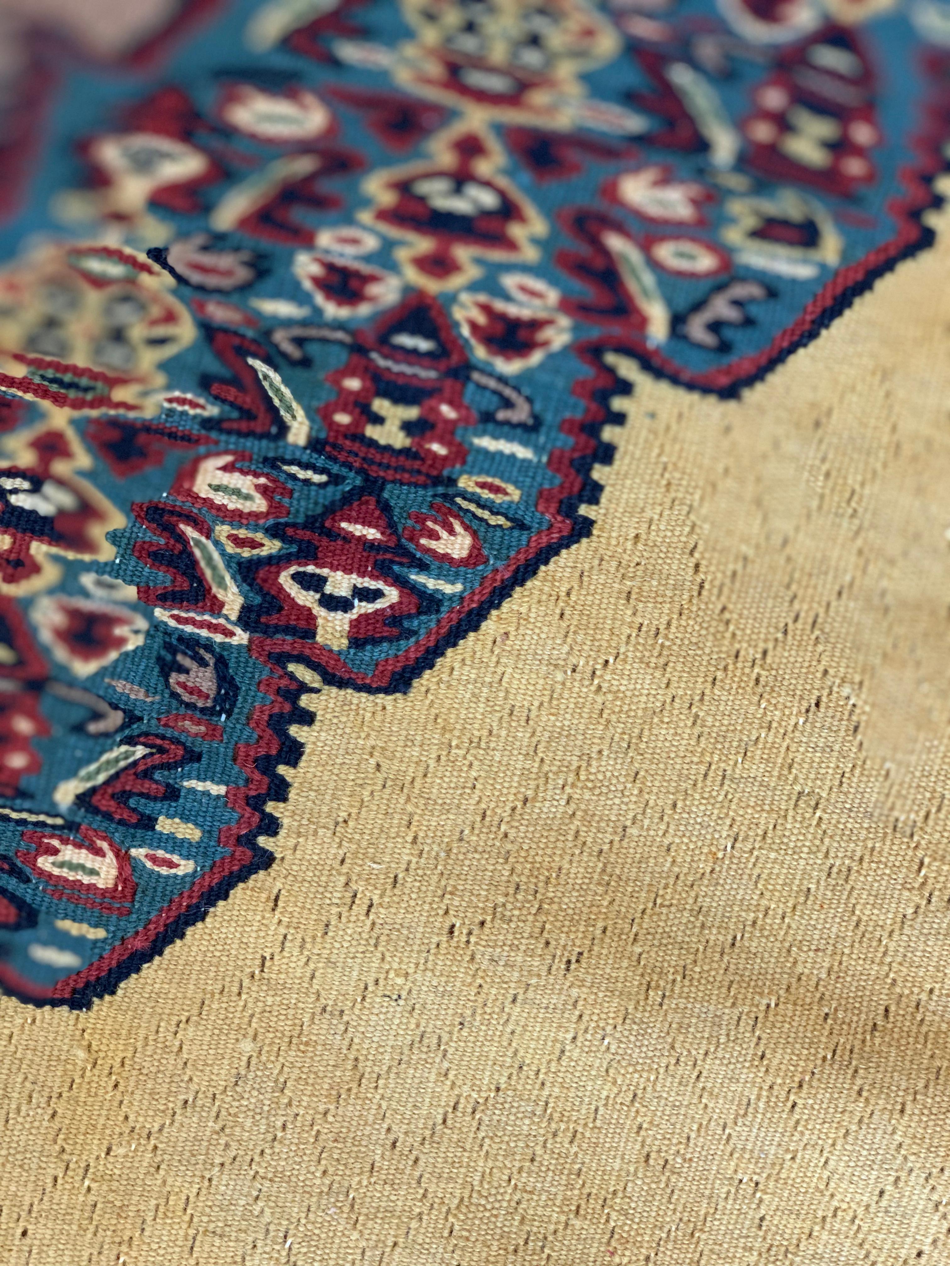 Handmade Carpet Oriental Medallion Kilim Yellow Living Area Rug For Sale 1