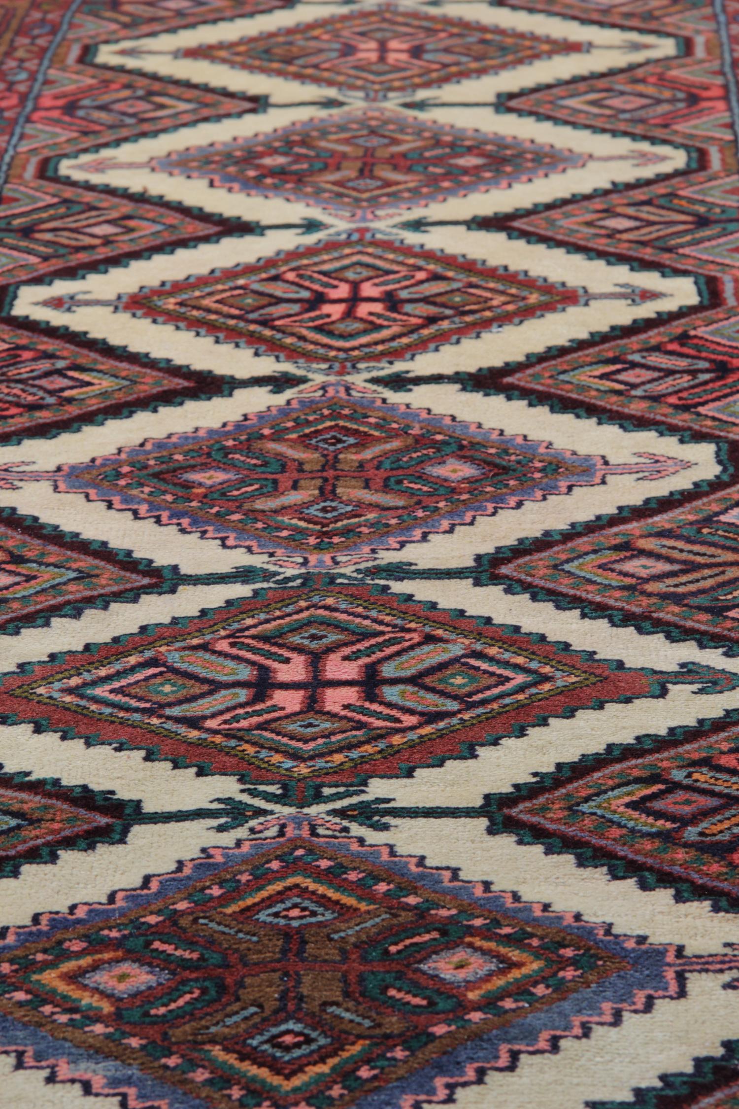 Handgefertigter Teppich-Läufer Orientalischer Wolle Stair-Läufer, Vintage-Teppiche (Handgewebt) im Angebot