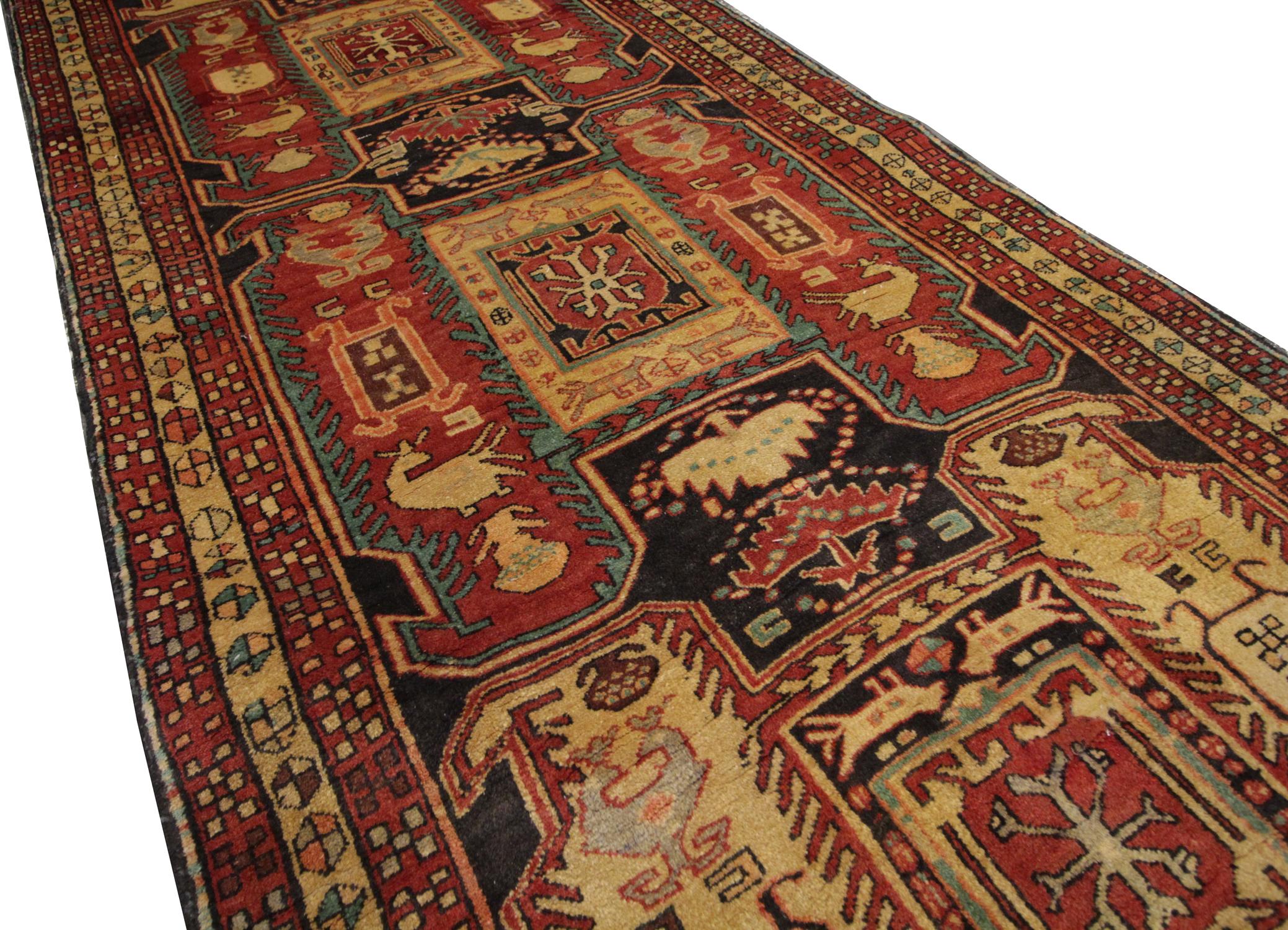 Handgefertigte Teppiche, antike Teppiche, geometrischer Stair-Läufer, Orientteppich (Kaukasisch) im Angebot