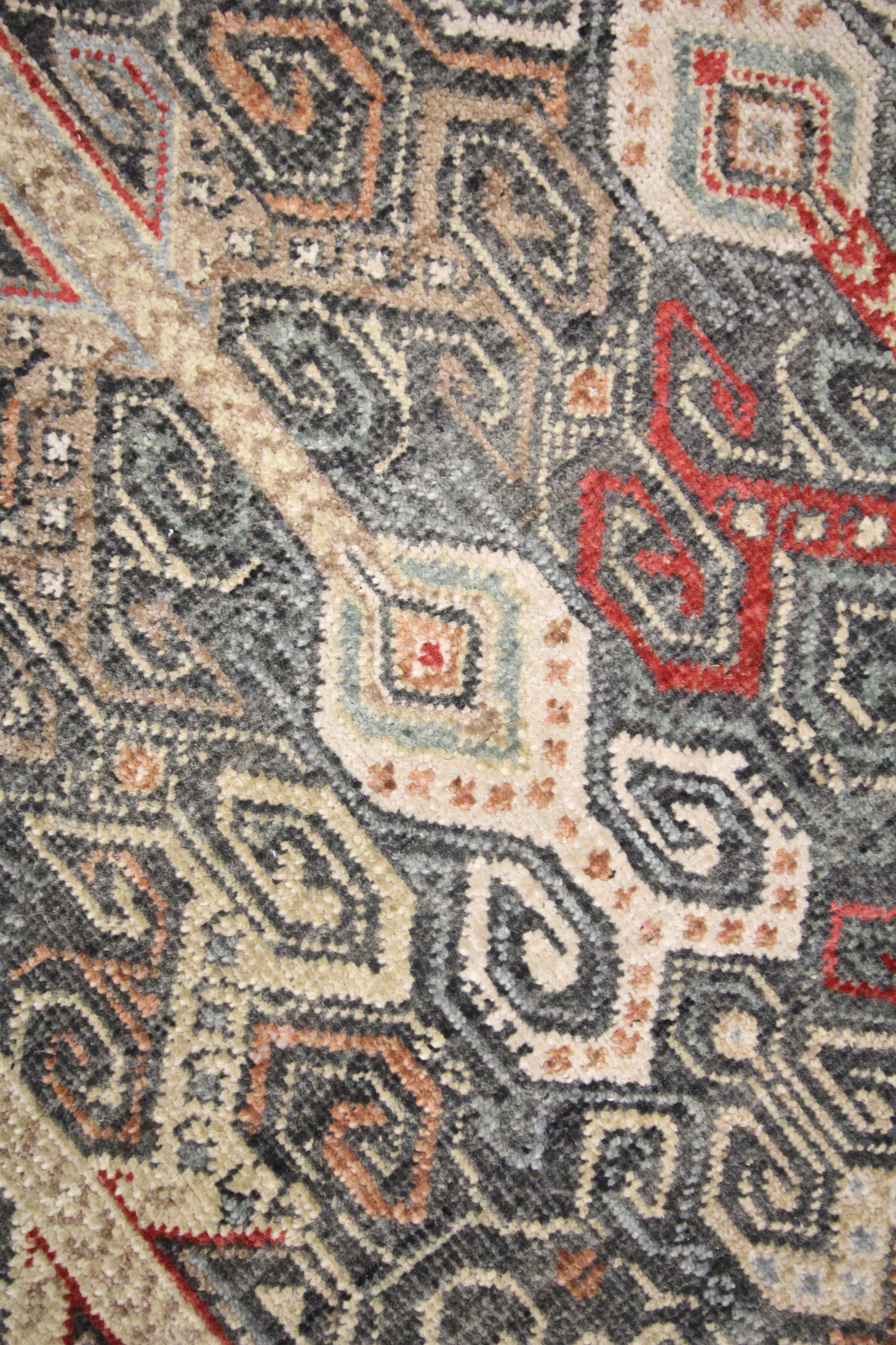 Handmade Carpet Traditional Indian Wool Area Rug Beige Green Geometric For Sale 2