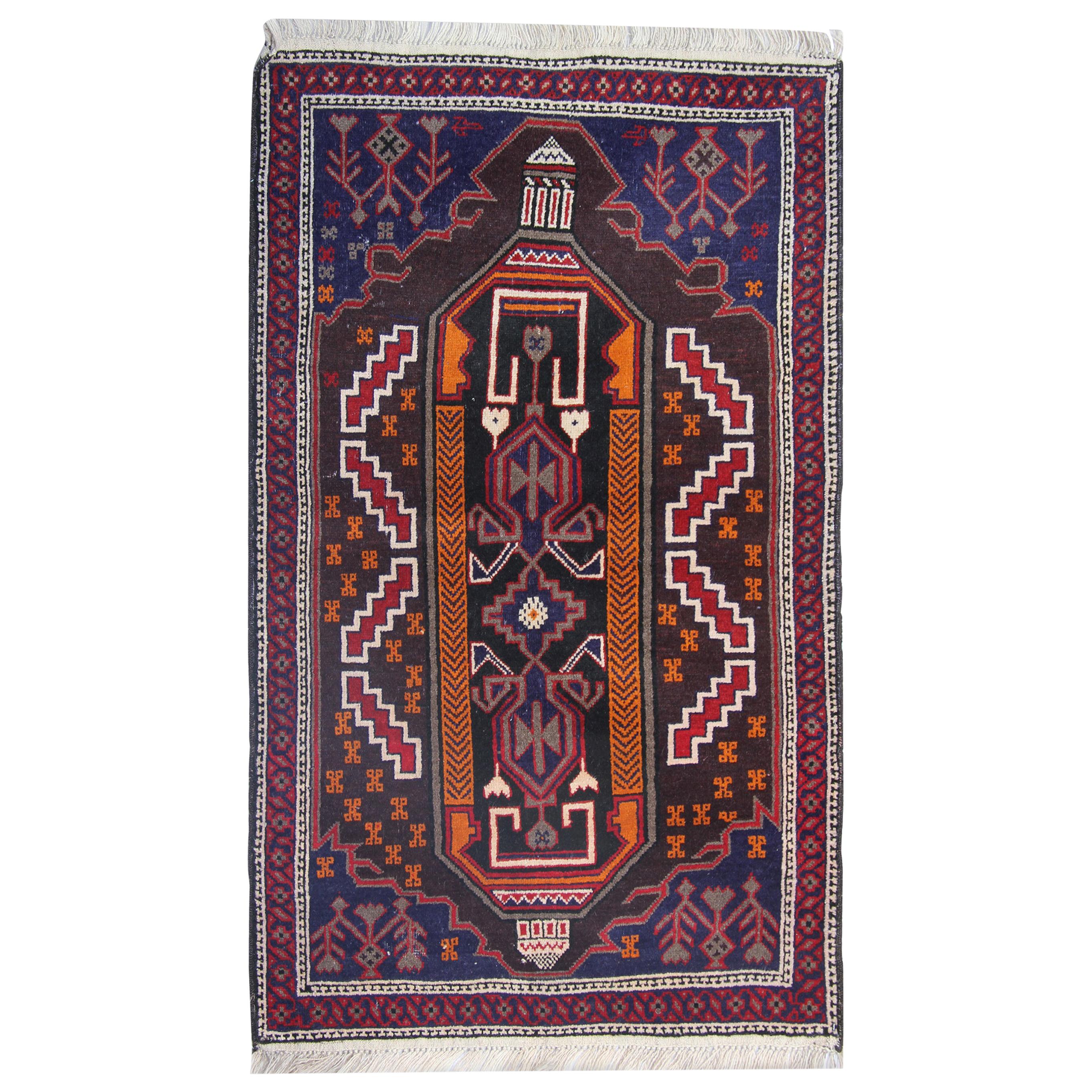 Handgefertigter orientalischer Teppich, traditioneller rustikaler Teppich, Stammeskunst im Angebot