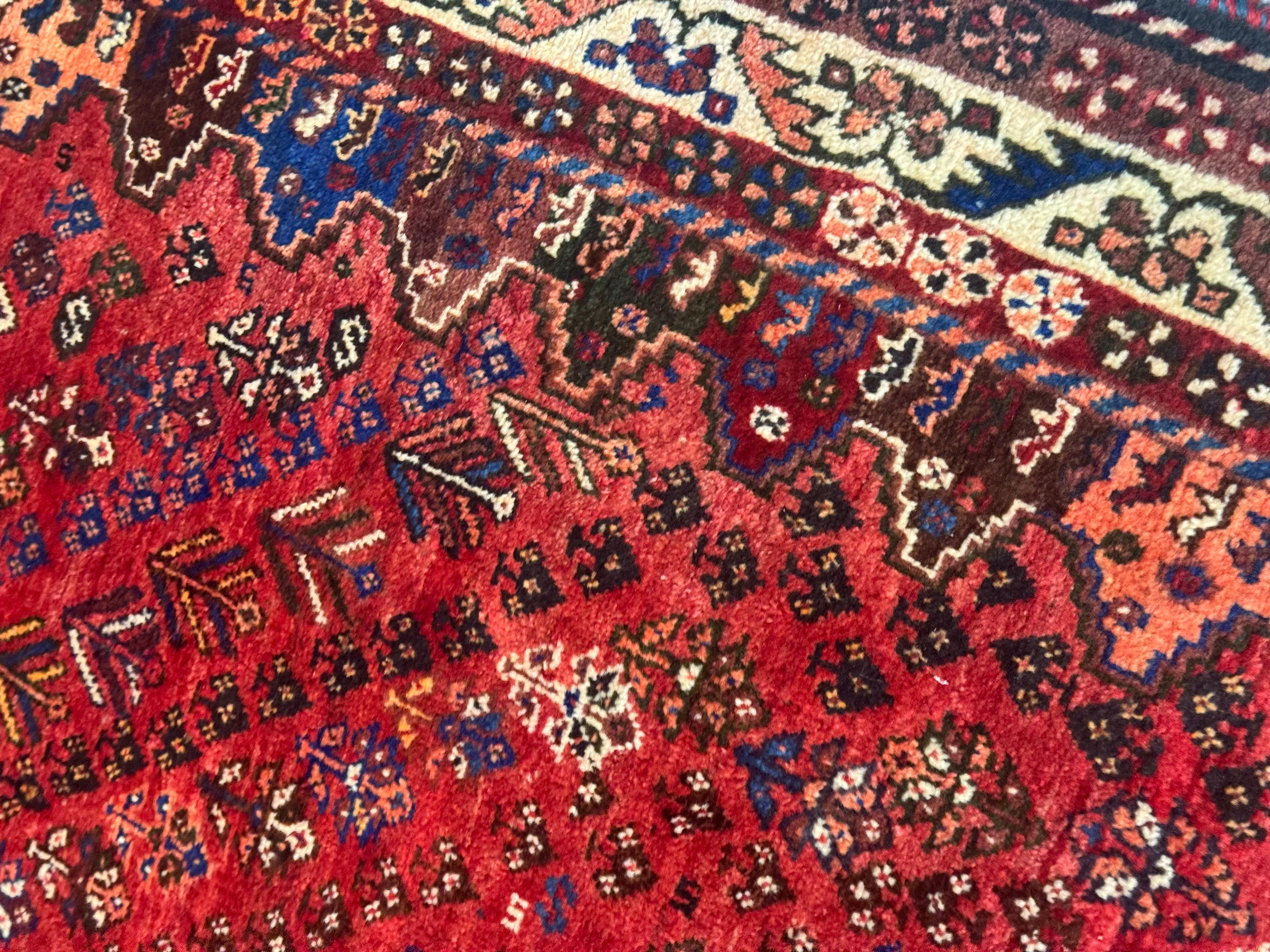 Alfombra hecha a mano Alfombra Tribal Qashqai, Alfombra Persa Rústica Vintage Patrón Vegetal en venta 8