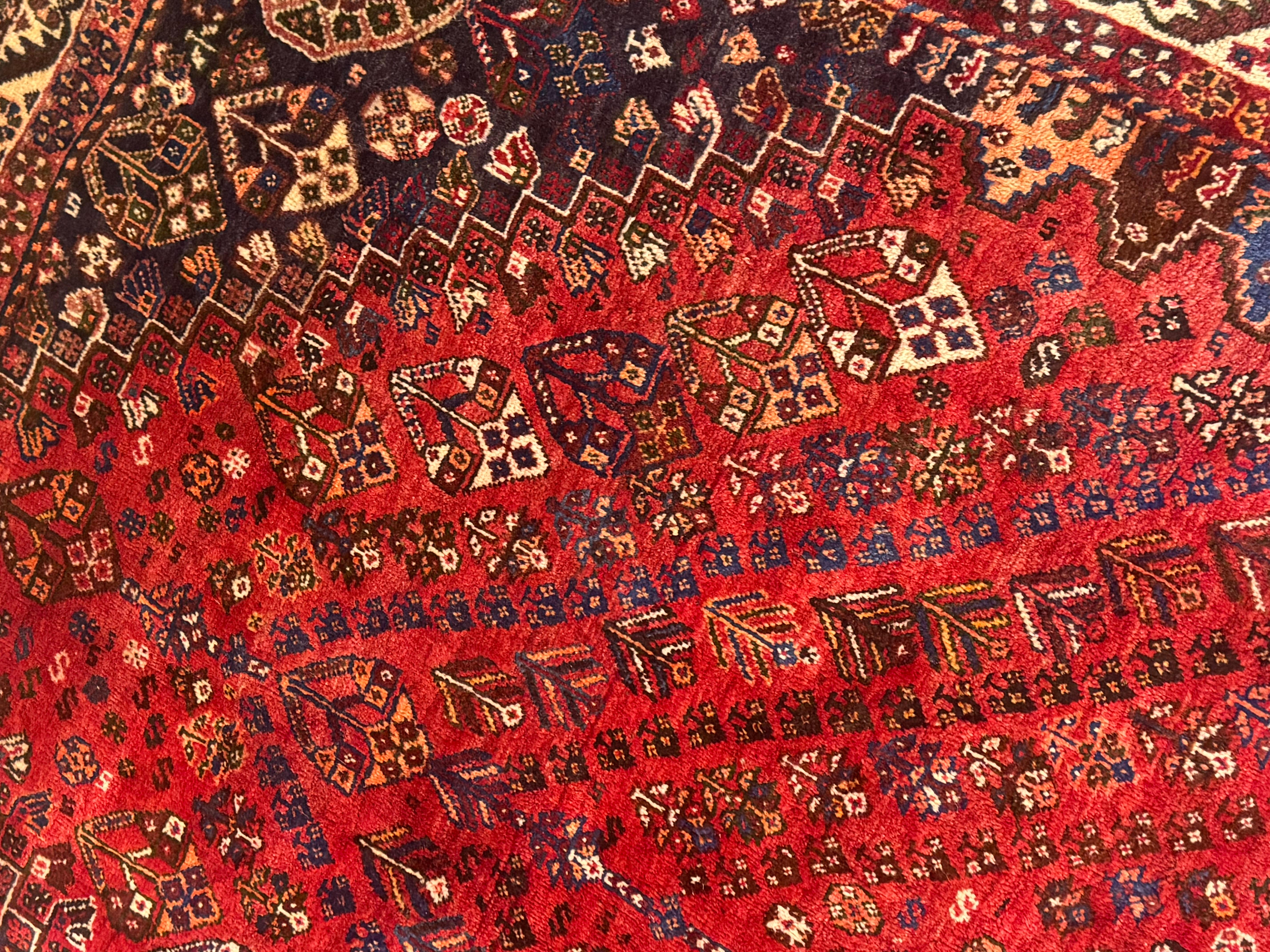 Alfombra hecha a mano Alfombra Tribal Qashqai, Alfombra Persa Rústica Vintage Patrón Vegetal en venta 2