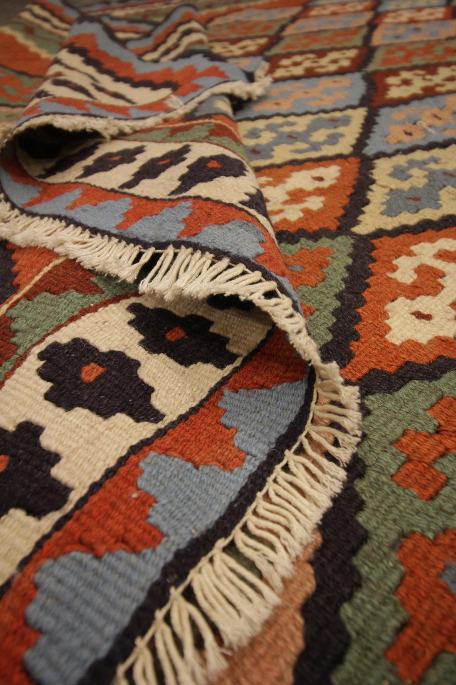 Handmade Carpet Turkish Kilim Rug Flat-Weave Large Vintage Kilims In Excellent Condition For Sale In Hampshire, GB