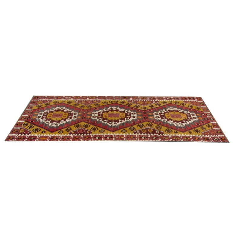 Konya is located in the heart of Turkey, workshop kilims of Konya are mostly known for their distinctive geometric designs. These handmade carpet Antique rug traditional handwoven runner rugs come from rug world in a striking colour combination of